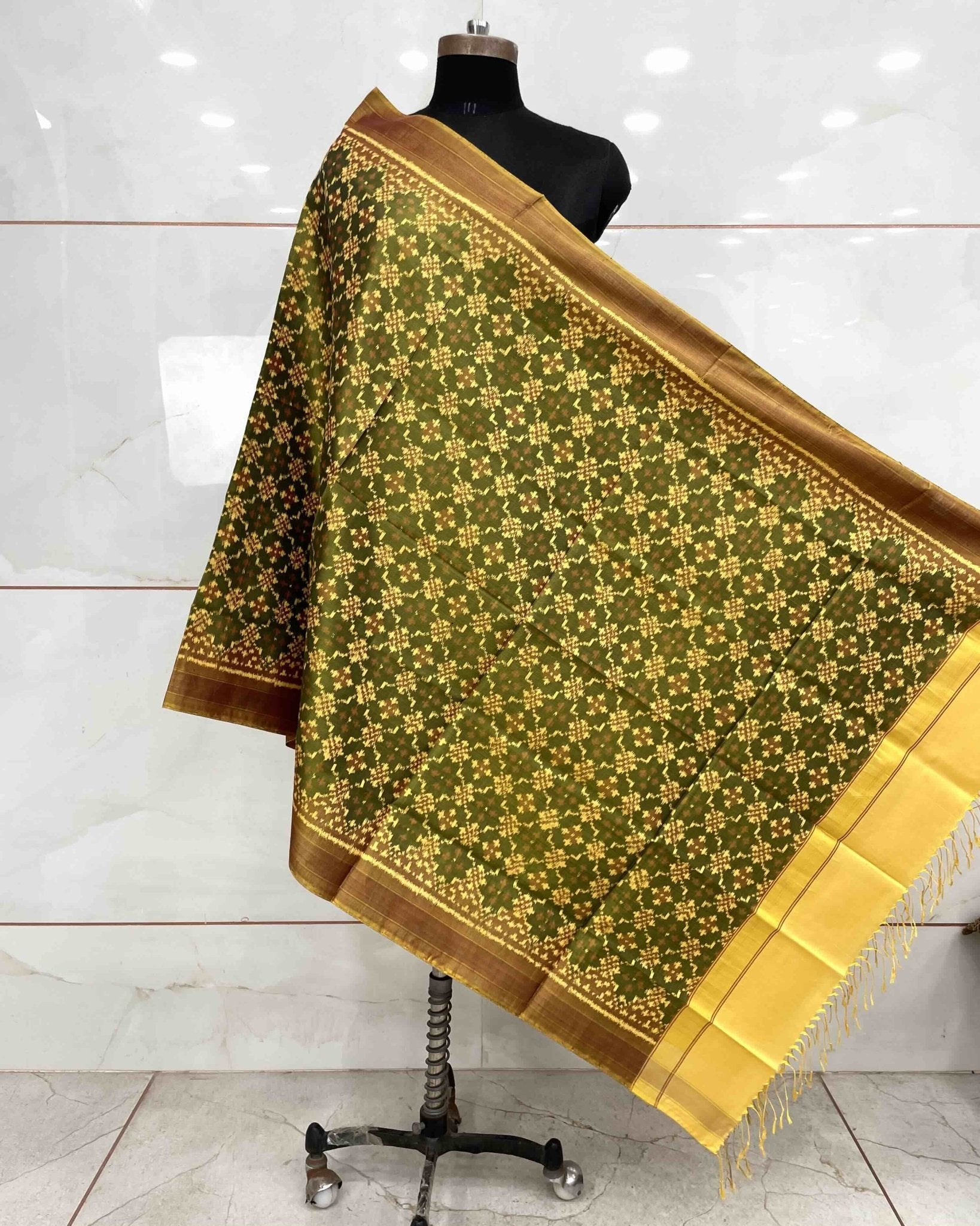Golden Buttonful Design Patola Dupatta - SindhoiPatolaArt