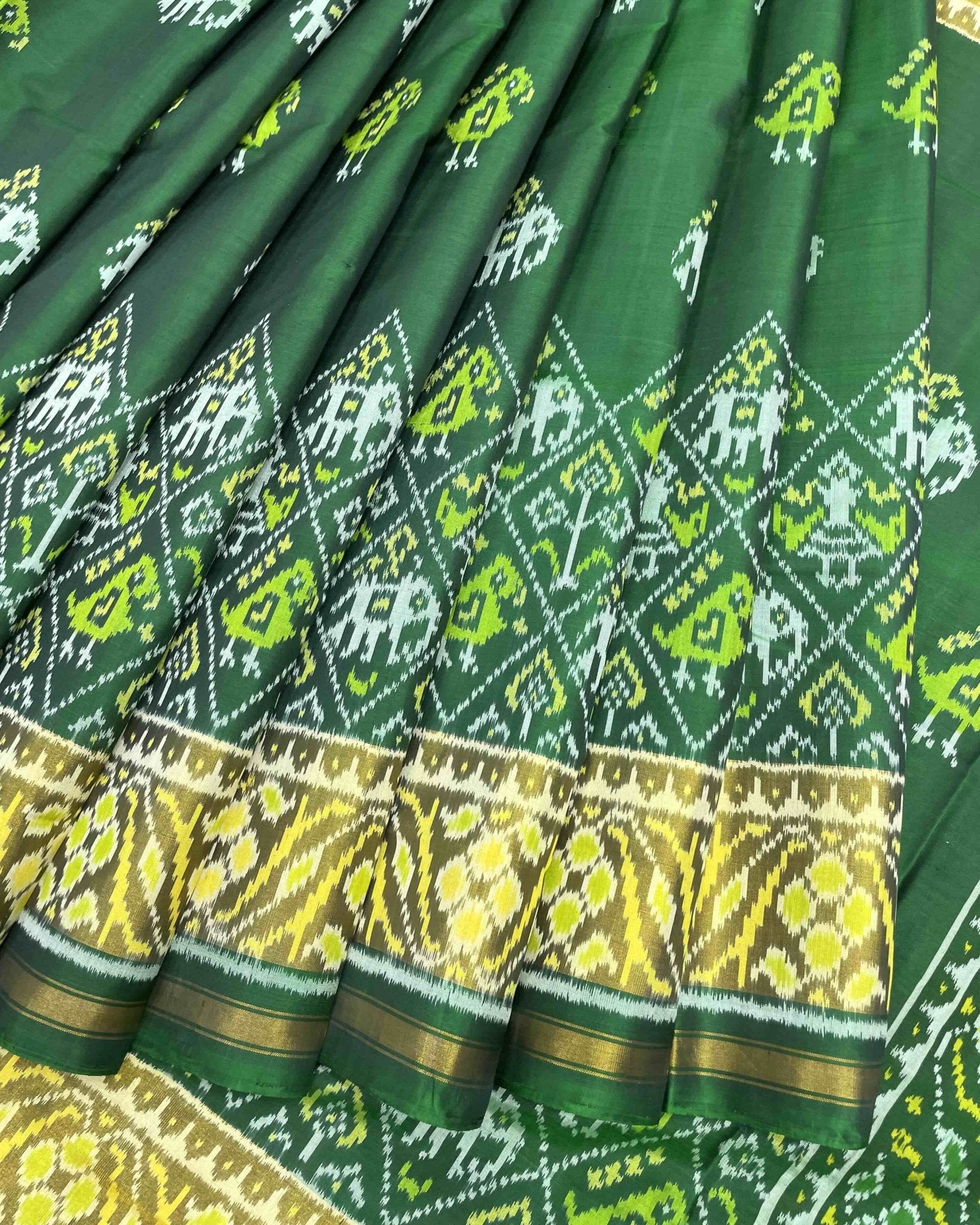 Green Narikunj with Scut Border Patola Saree - SindhoiPatolaArt