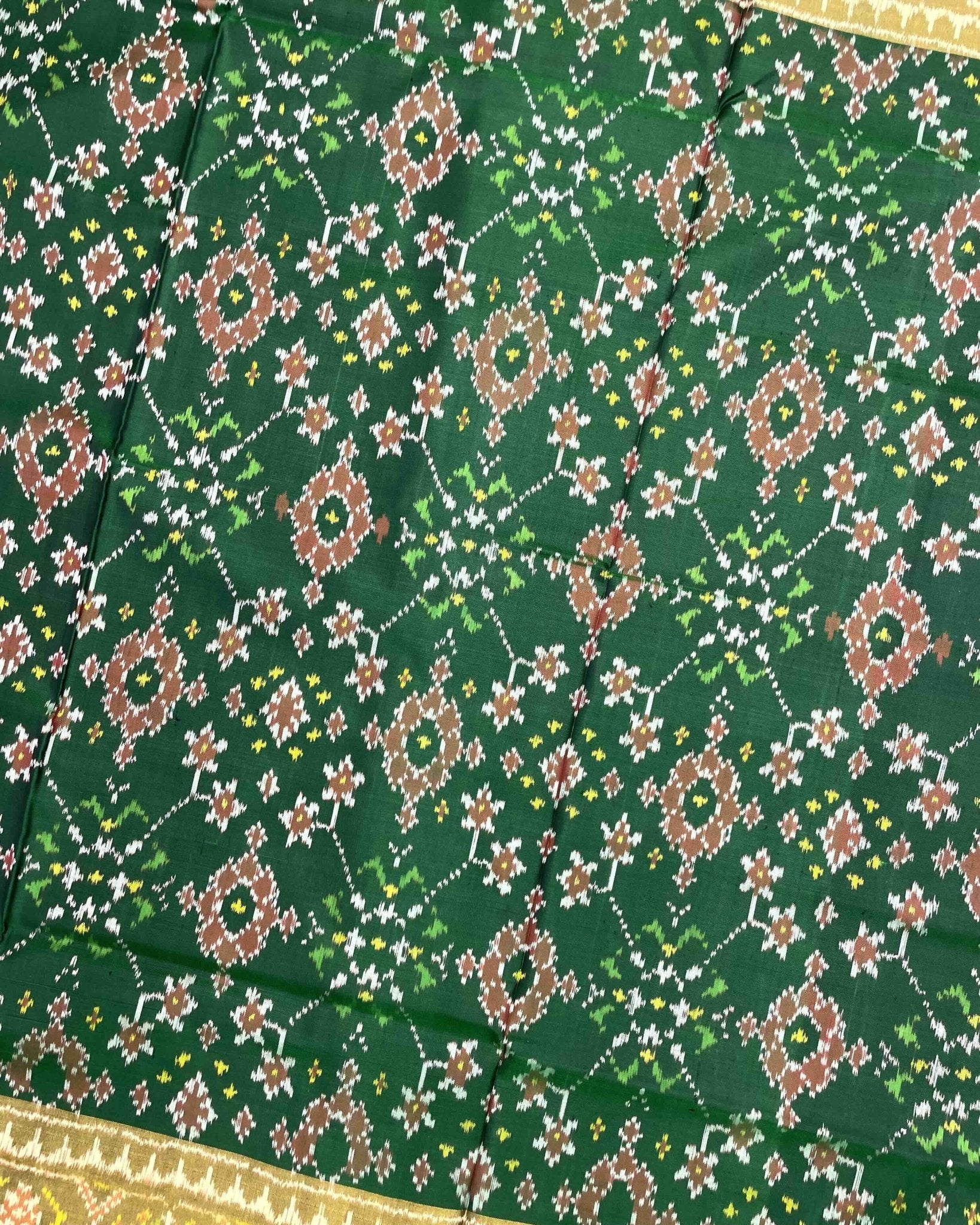 Green Navratan Patola Saree - SindhoiPatolaArt