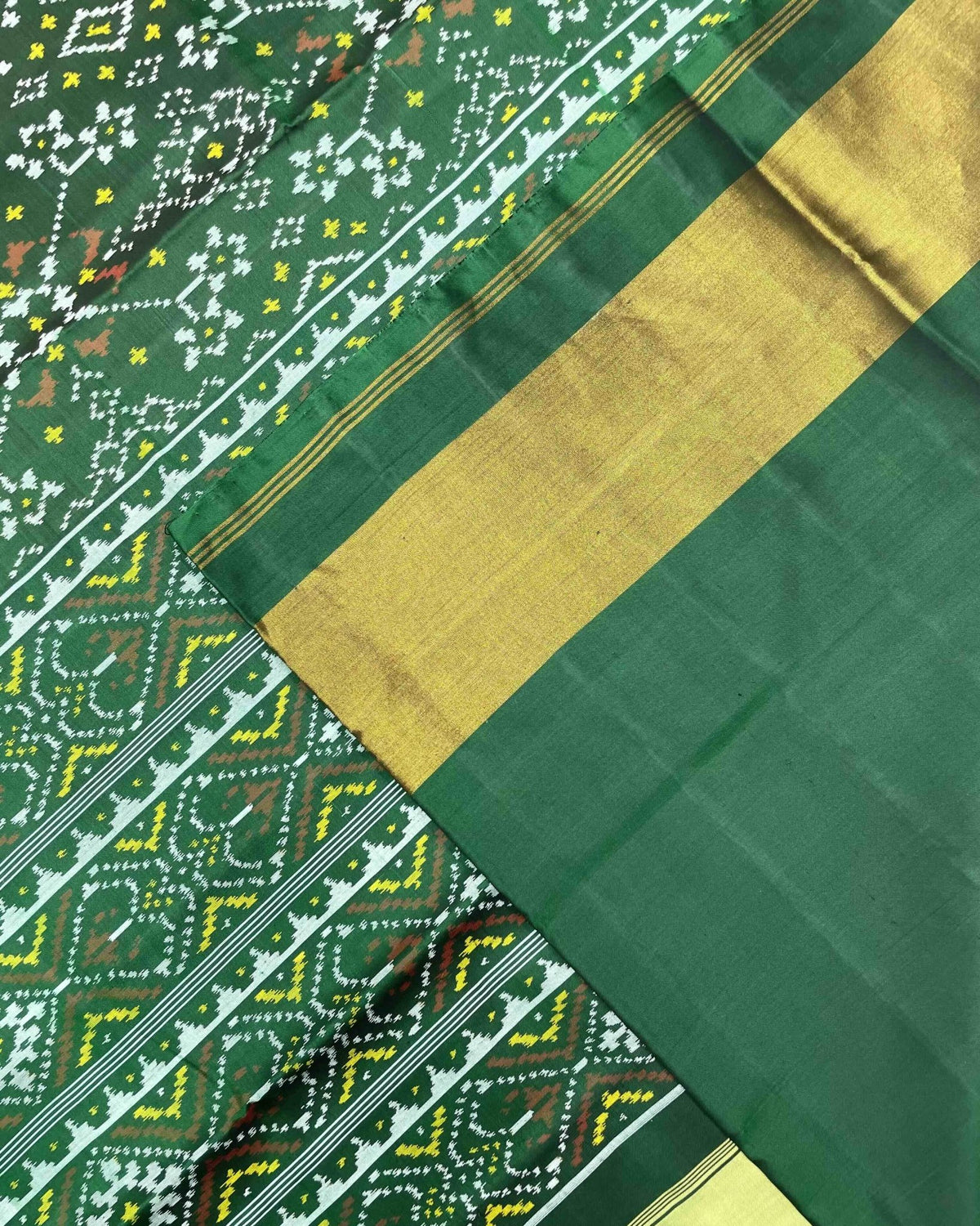 Green Navratan Patola Saree - SindhoiPatolaArt