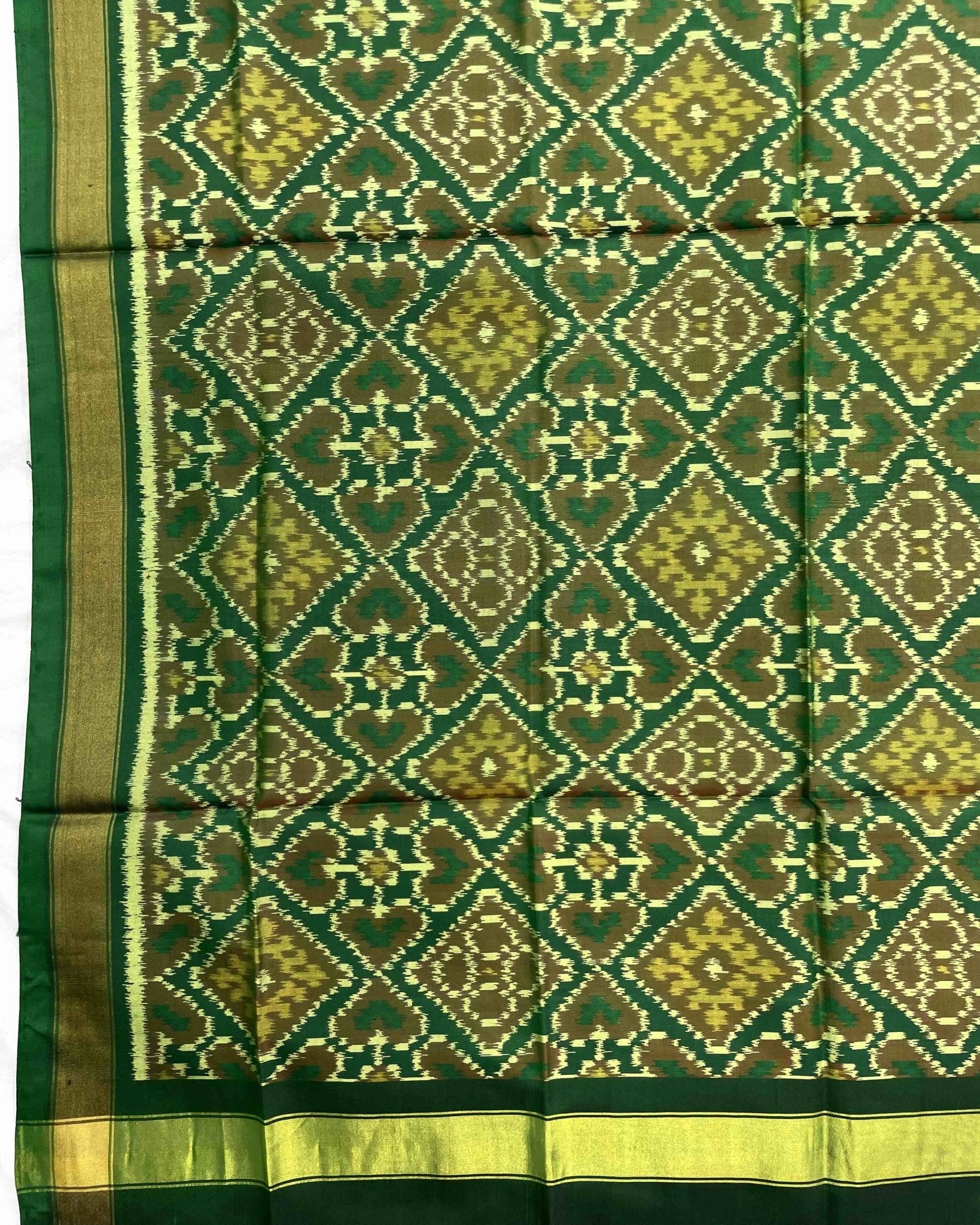 Green Panchanda Patola Dupatta - SindhoiPatolaArt