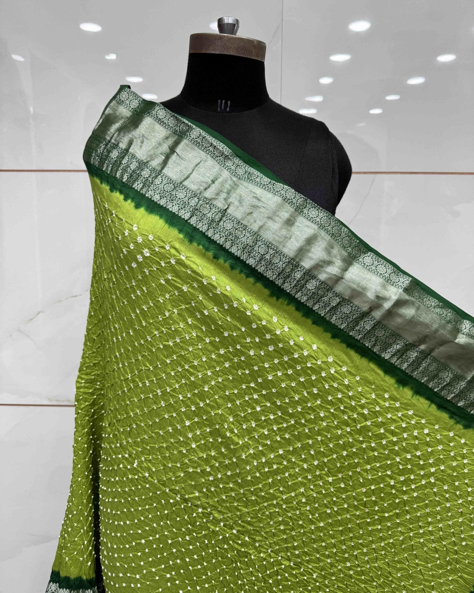 Green & Parrot Green Kanchipuram Bandhani Dupatta - SindhoiPatolaArt