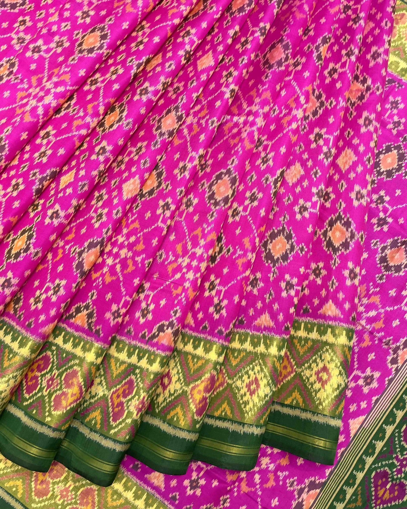 Green & Pink Navratan Patola Saree - SindhoiPatolaArt