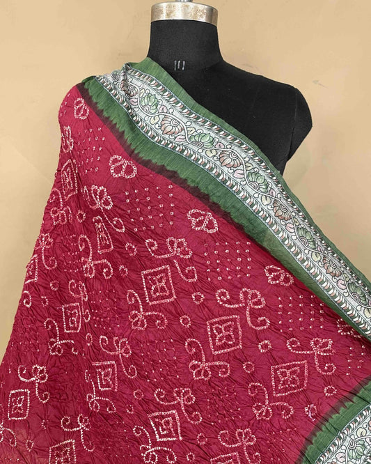 Green & Red Kalamkari Bandhani Dupatta - SindhoiPatolaArt