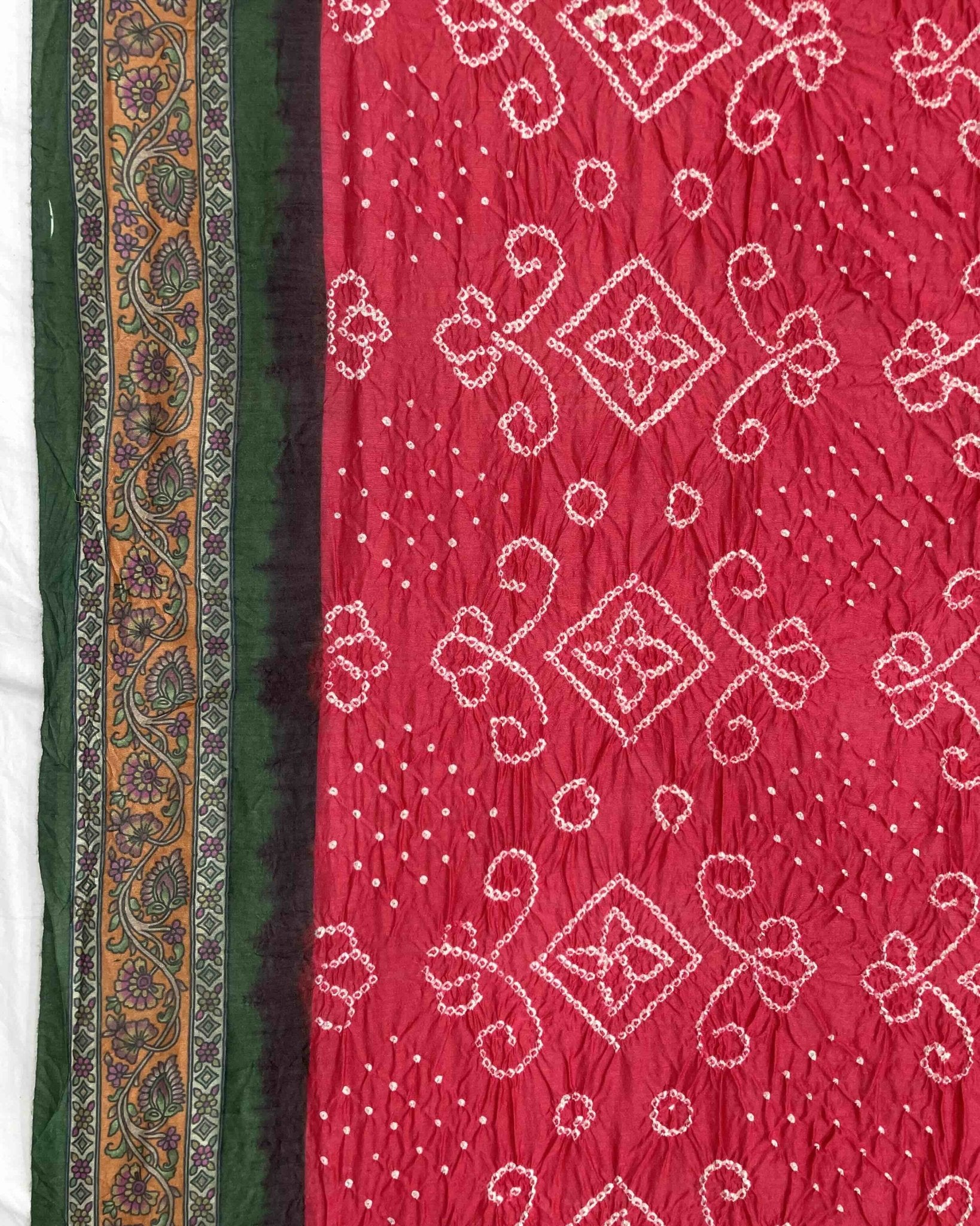Green & Red Kalamkari Bandhani Dupatta - SindhoiPatolaArt