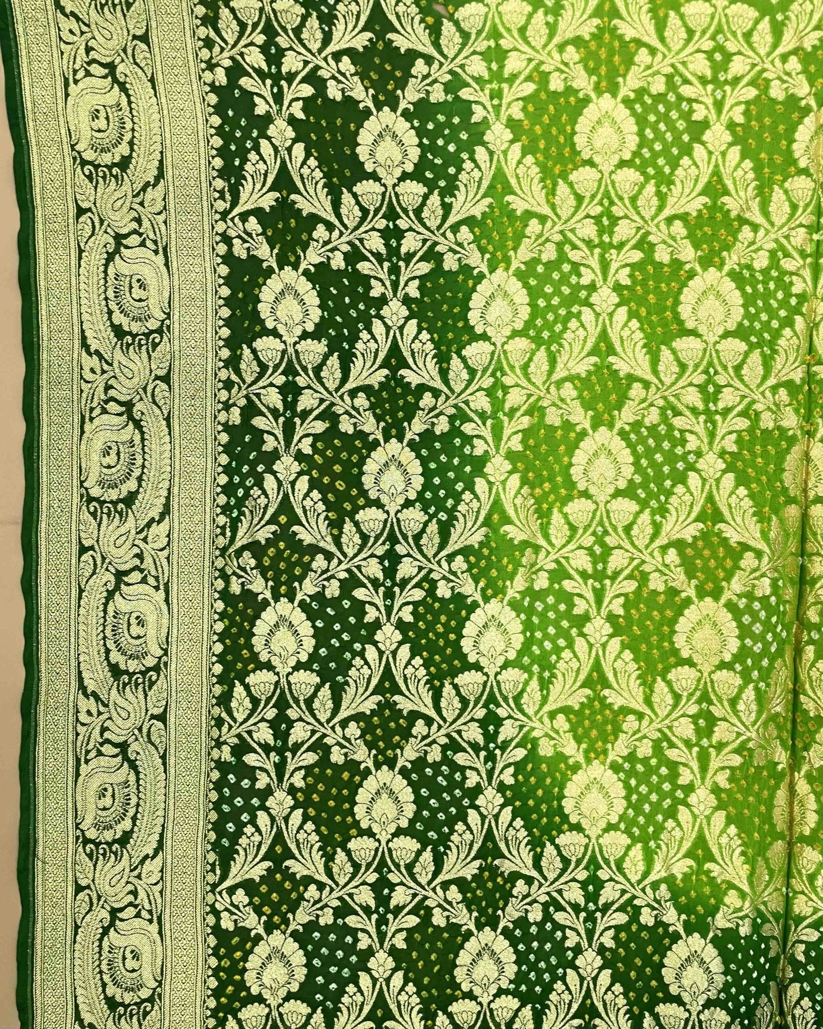 Green Shaded Georgette Bandhani Dupatta - SindhoiPatolaArt