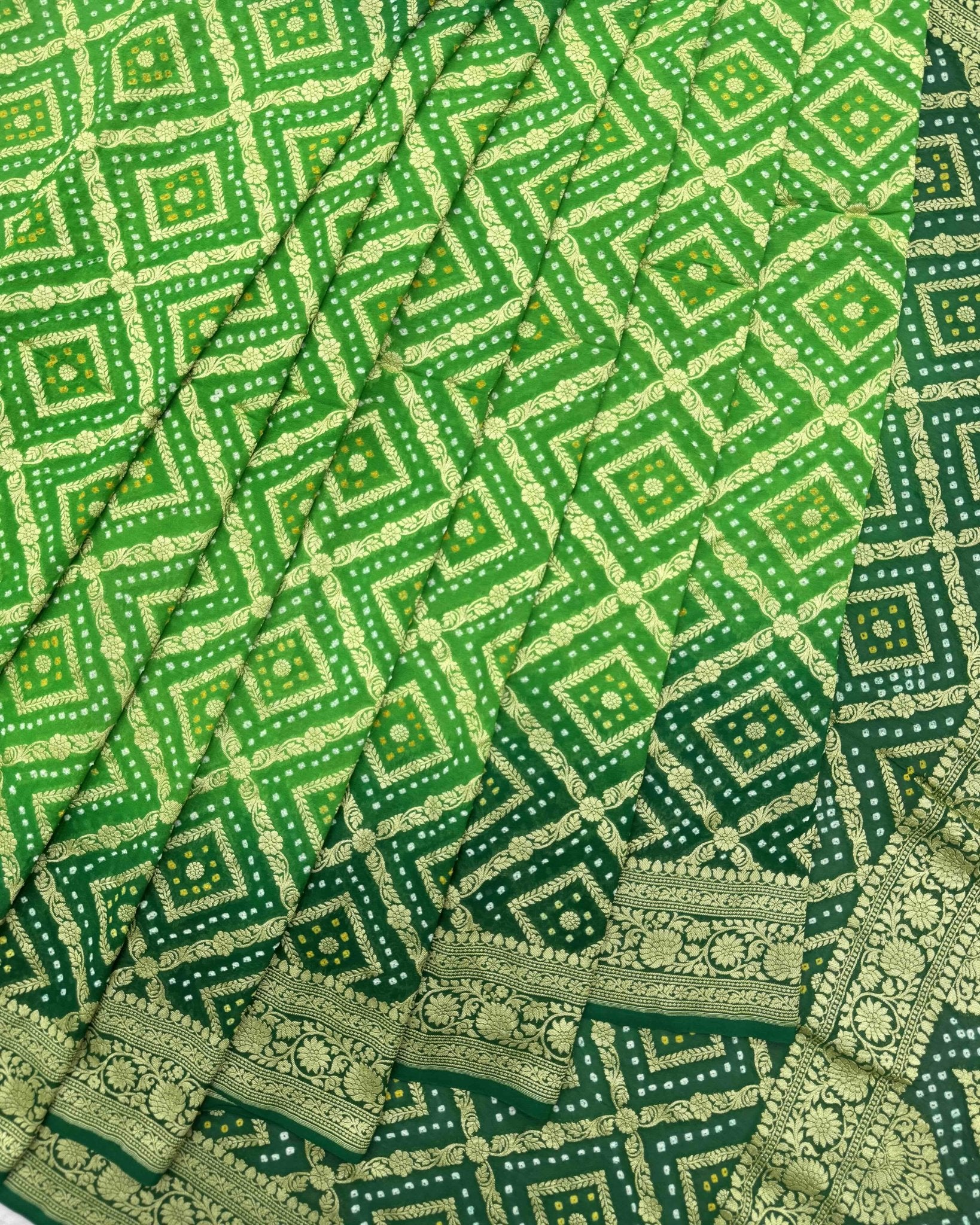 Green Shaded Georgette Bandhani Saree - SindhoiPatolaArt