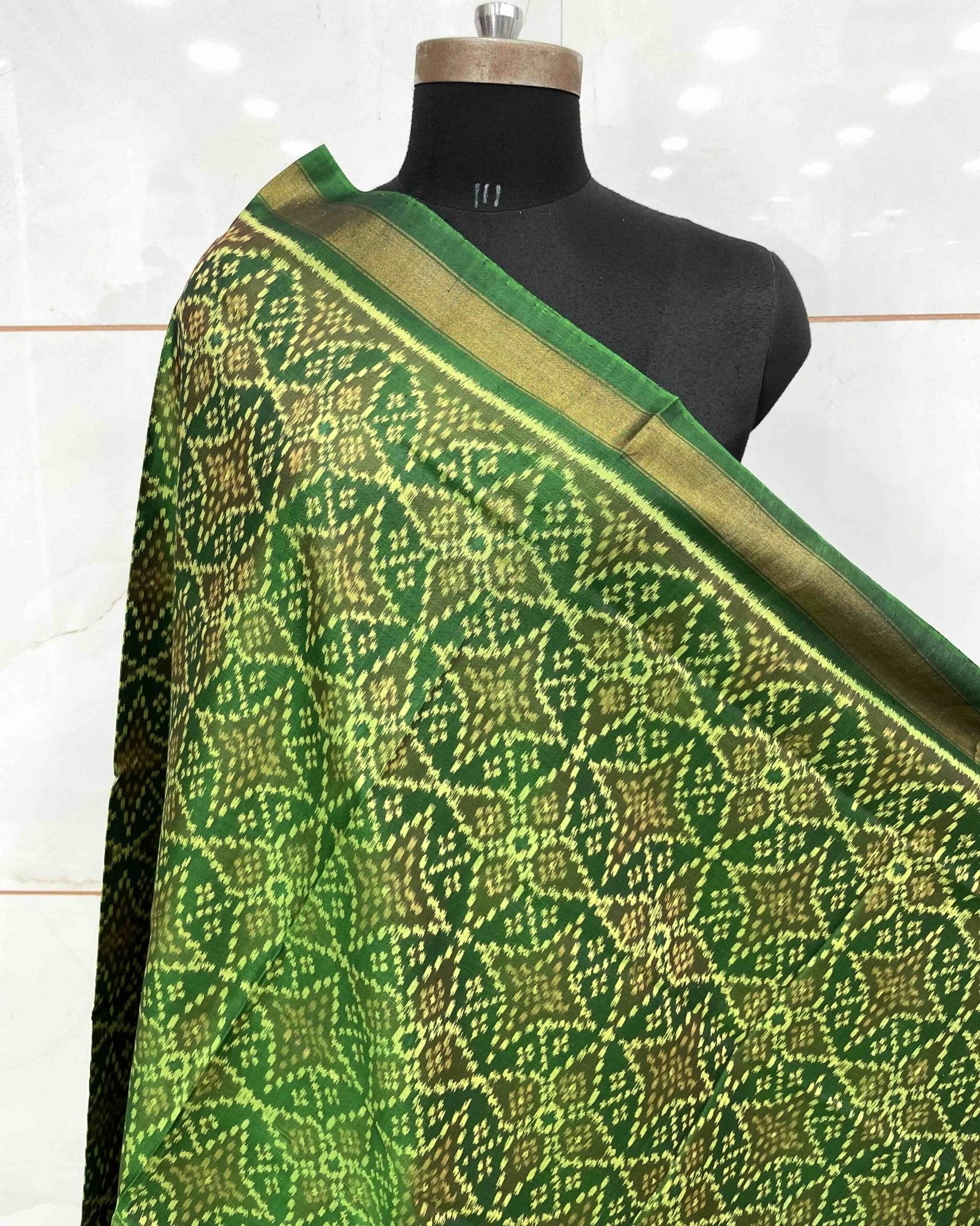 Green Solsitara Design Patola Dupatta - SindhoiPatolaArt