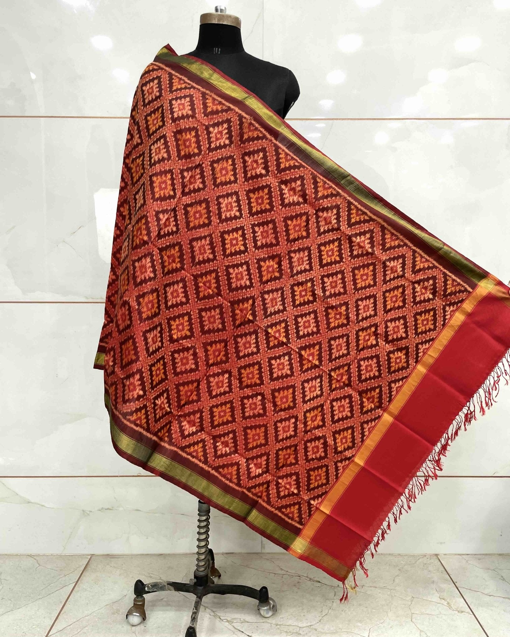 Maroon Red Panchanda Patola Dupatta - SindhoiPatolaArt