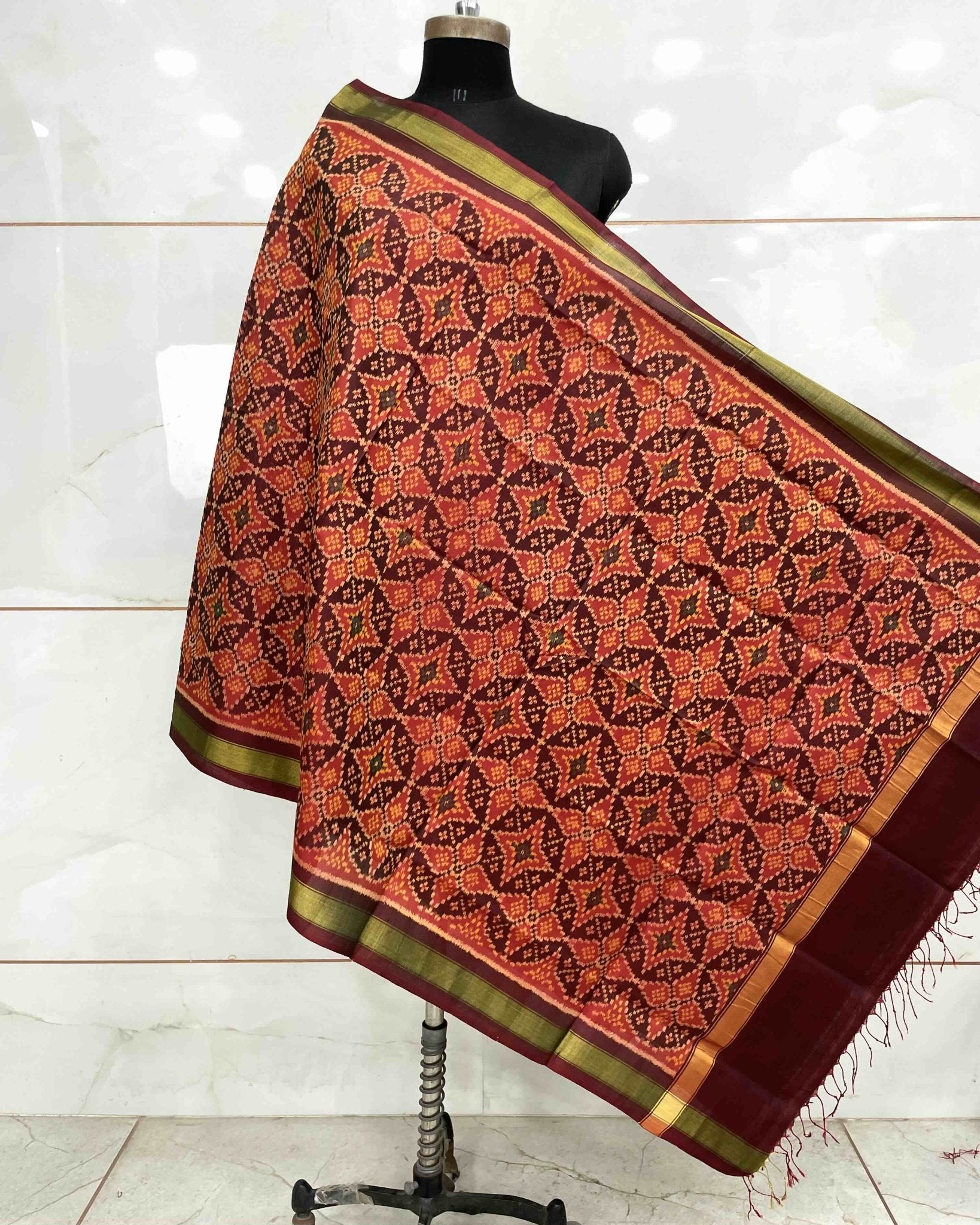 Maroon & Red Solsitara Design Patola Dupatta - SindhoiPatolaArt