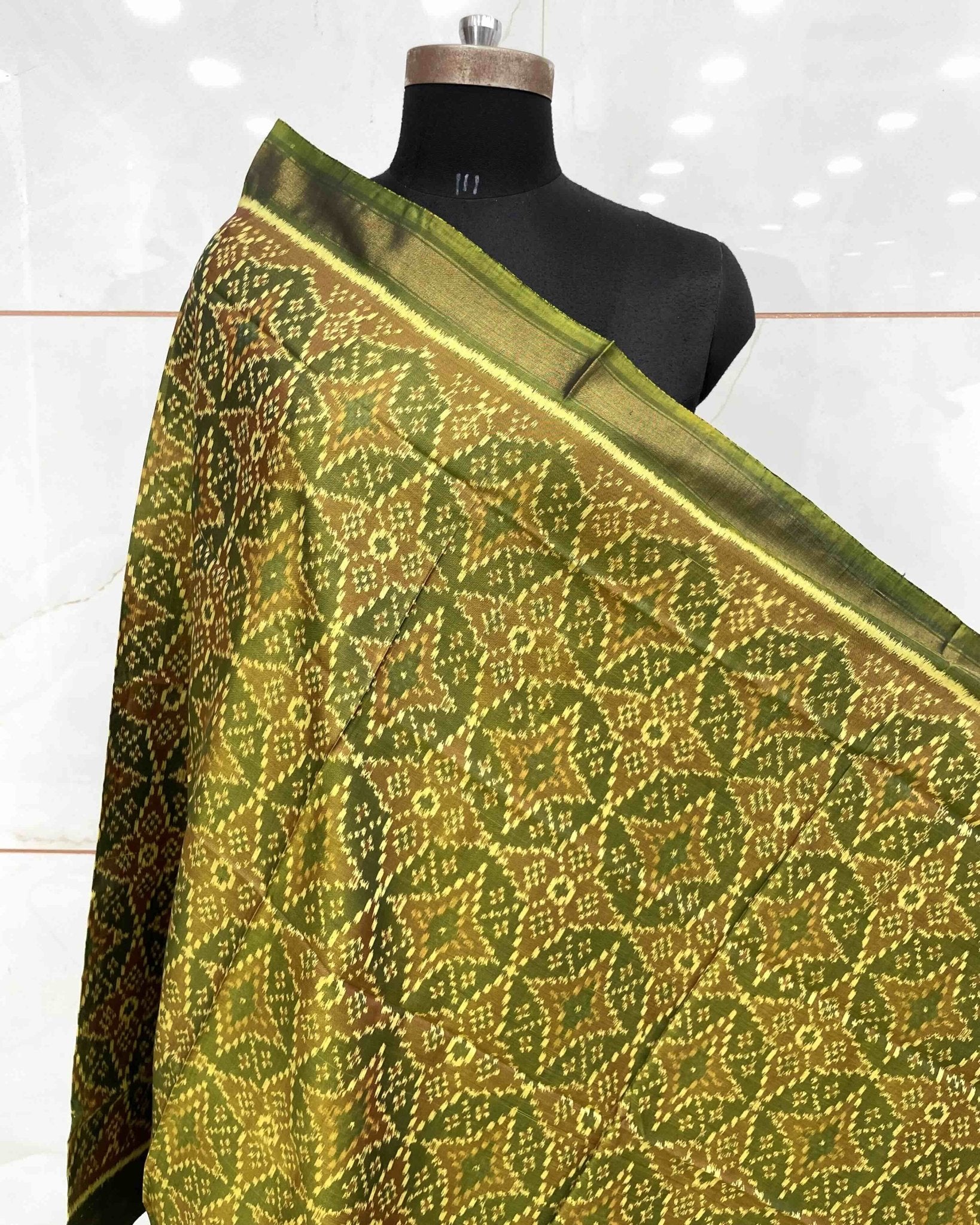 Mehendi Solsitara Design Patola Dupatta - SindhoiPatolaArt