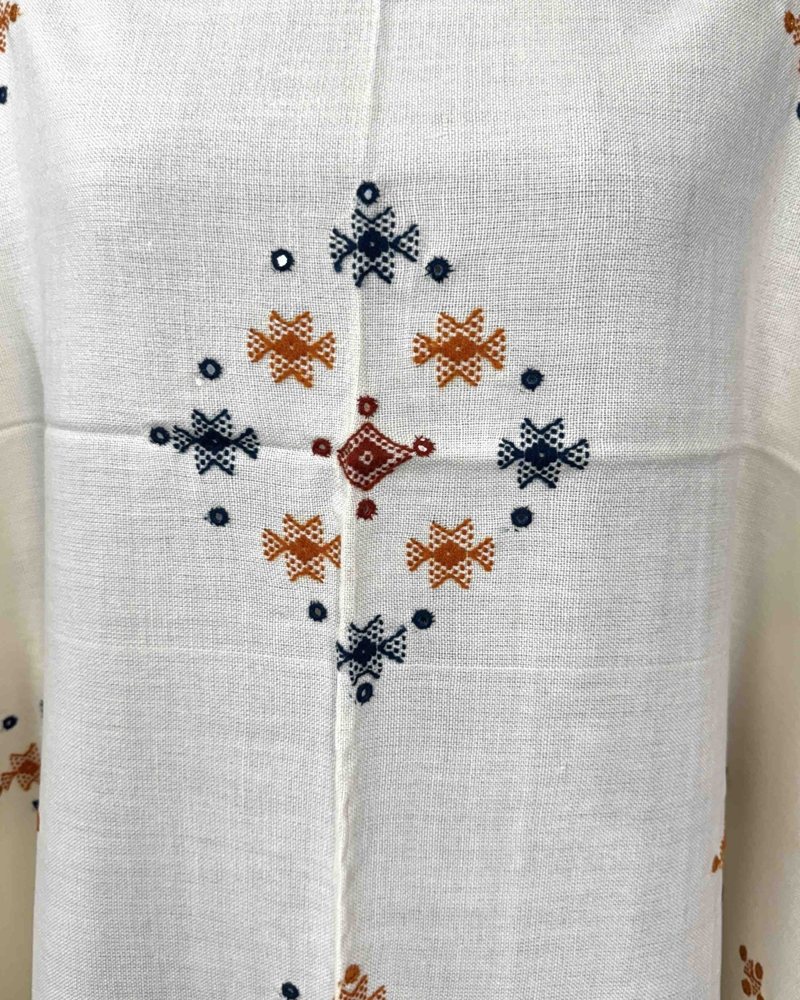 Off White Chomukh Mirror Kutchi Woolen Shawl - SindhoiPatolaArt