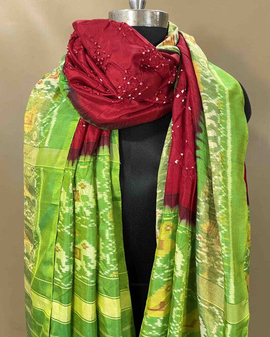 Parrot Green & Red Bandhani Patola Dupatta - SindhoiPatolaArt