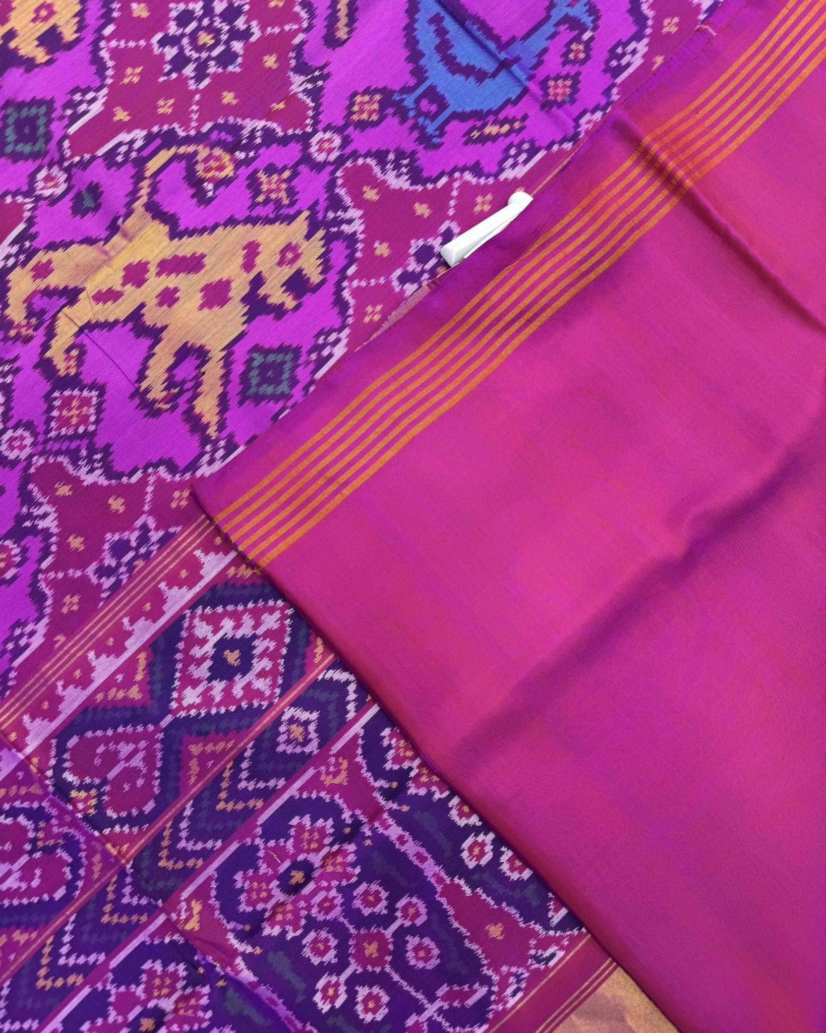 Pink Big Figure Narikunj Semi Double Ikat Patola Saree - SindhoiPatolaArt