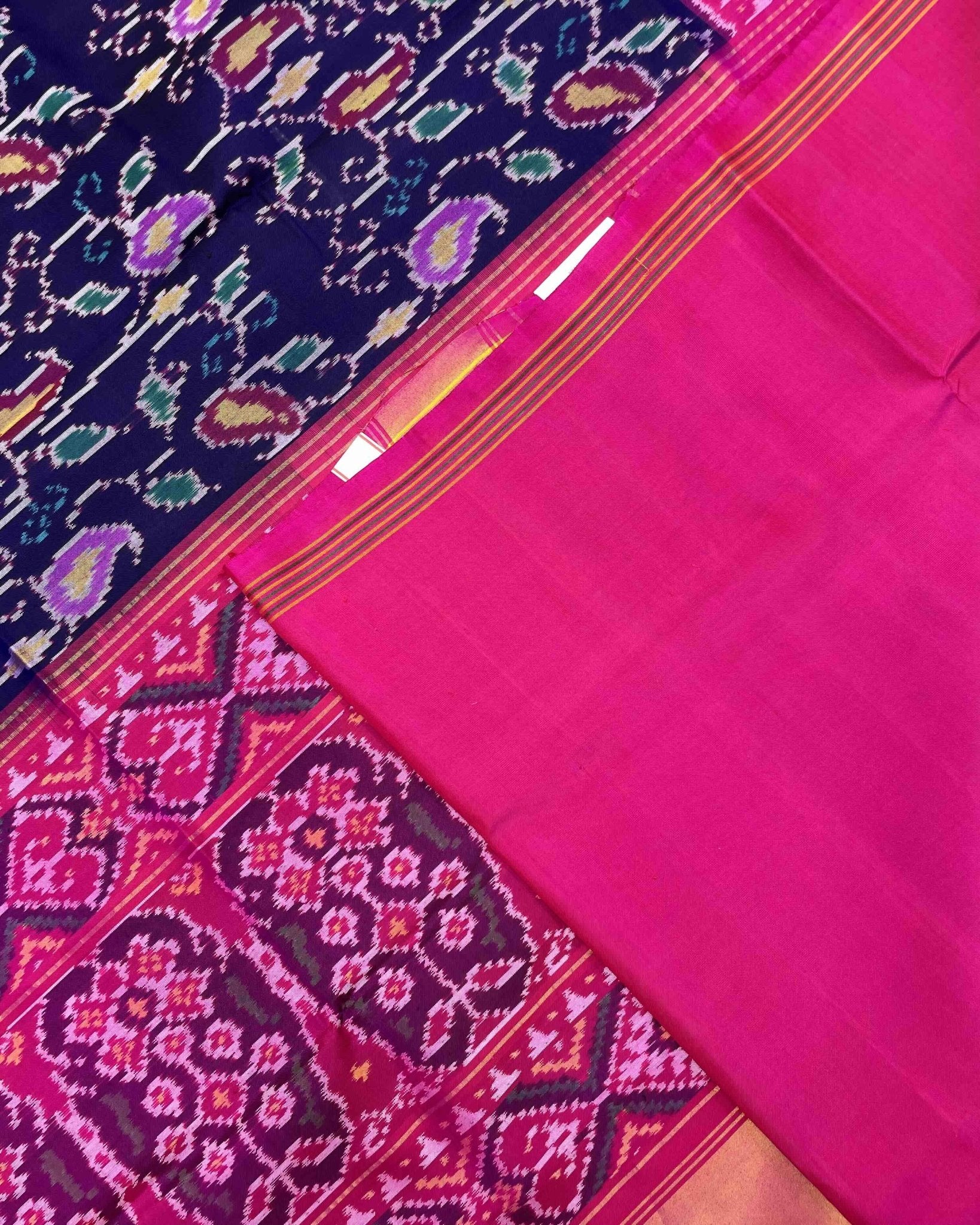 Pink & Blue Fancy Leaves Patola Saree - SindhoiPatolaArt