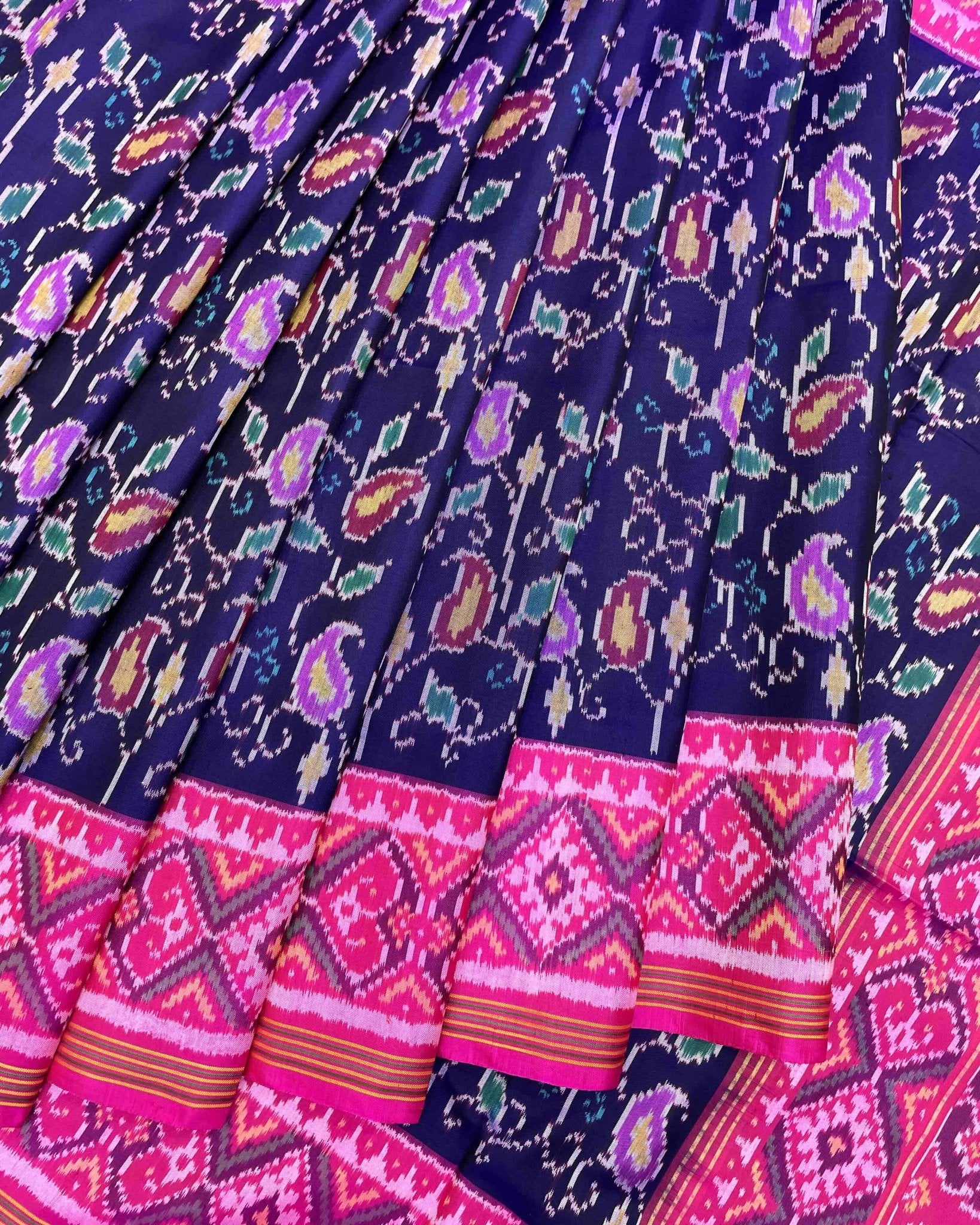 Pink & Blue Fancy Leaves Patola Saree - SindhoiPatolaArt