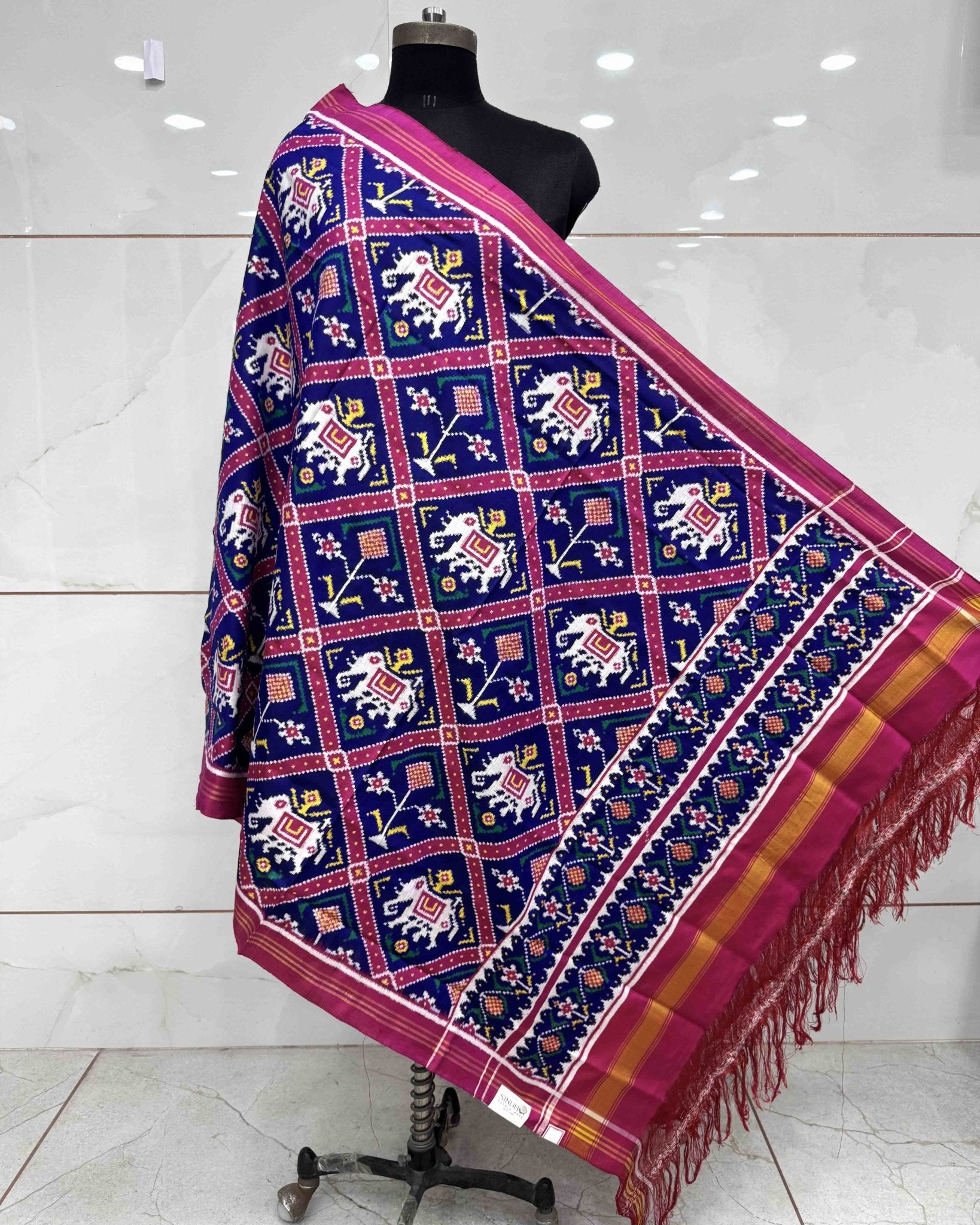Pink & Blue Narikunj Double Ikat Patola Dupatta - SindhoiPatolaArt