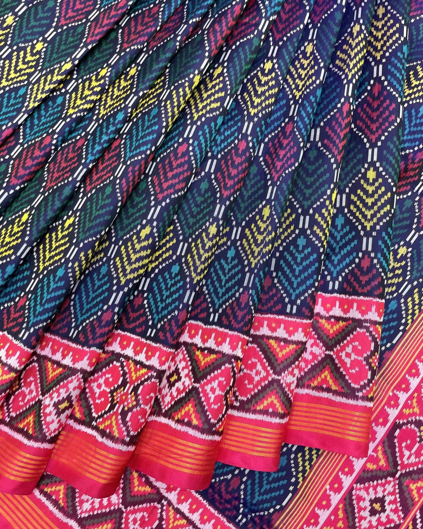 Pink & Blue with Multicolour Fancy Leave Patola Saree - SindhoiPatolaArt