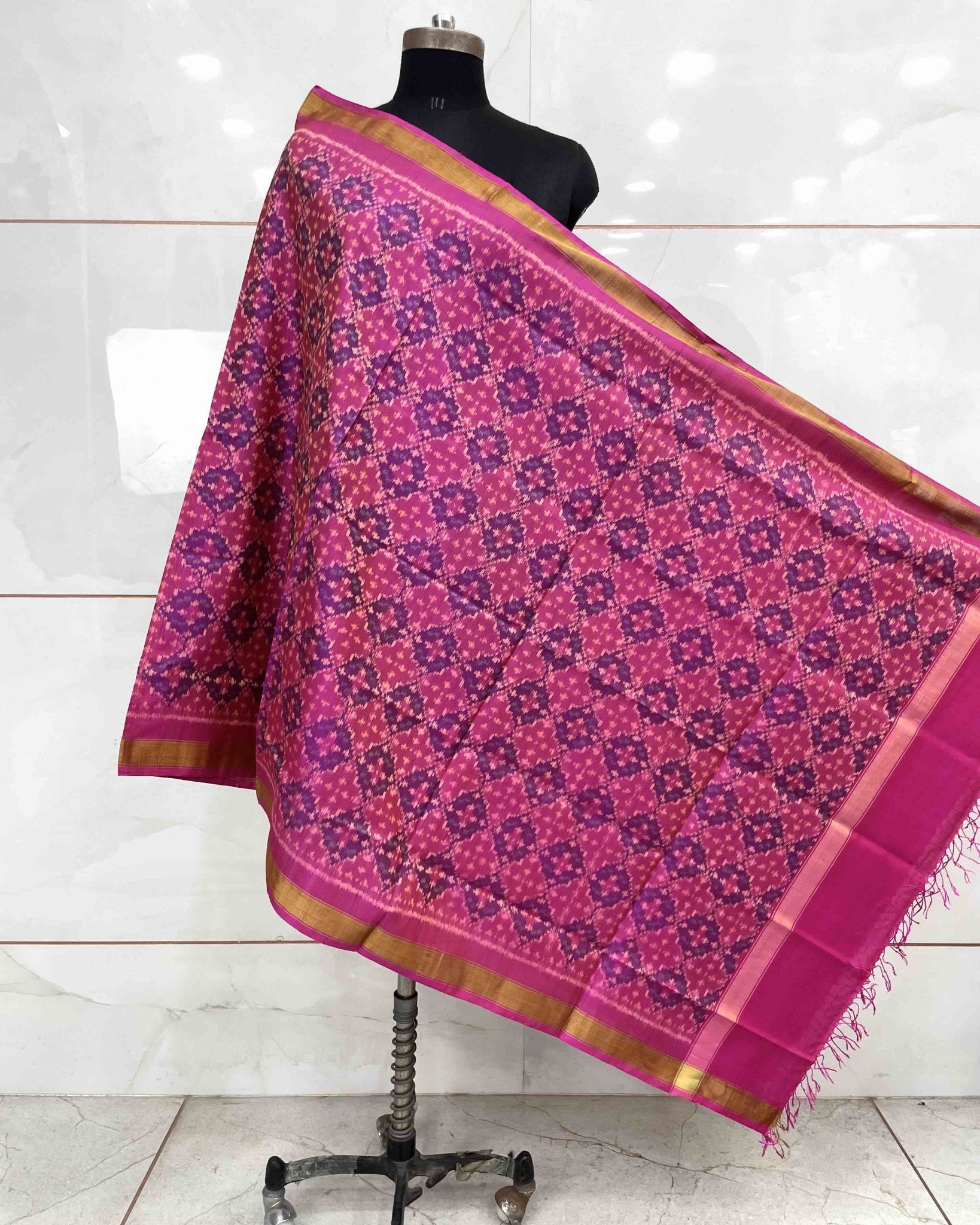 Pink Buttonful Design Patola Dupatta - SindhoiPatolaArt