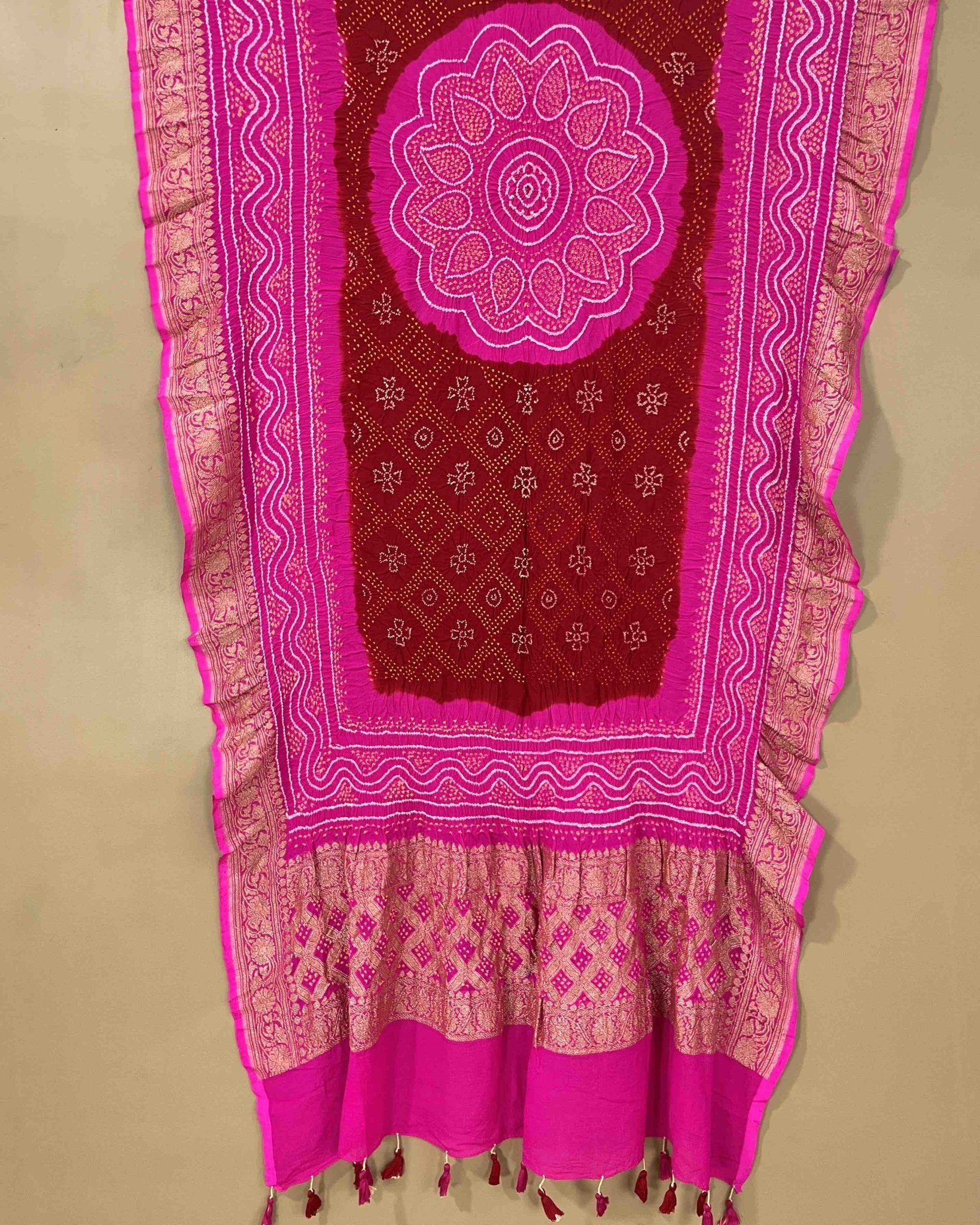 Pink & Maroon Georgette Bandhani Dupatta - SindhoiPatolaArt