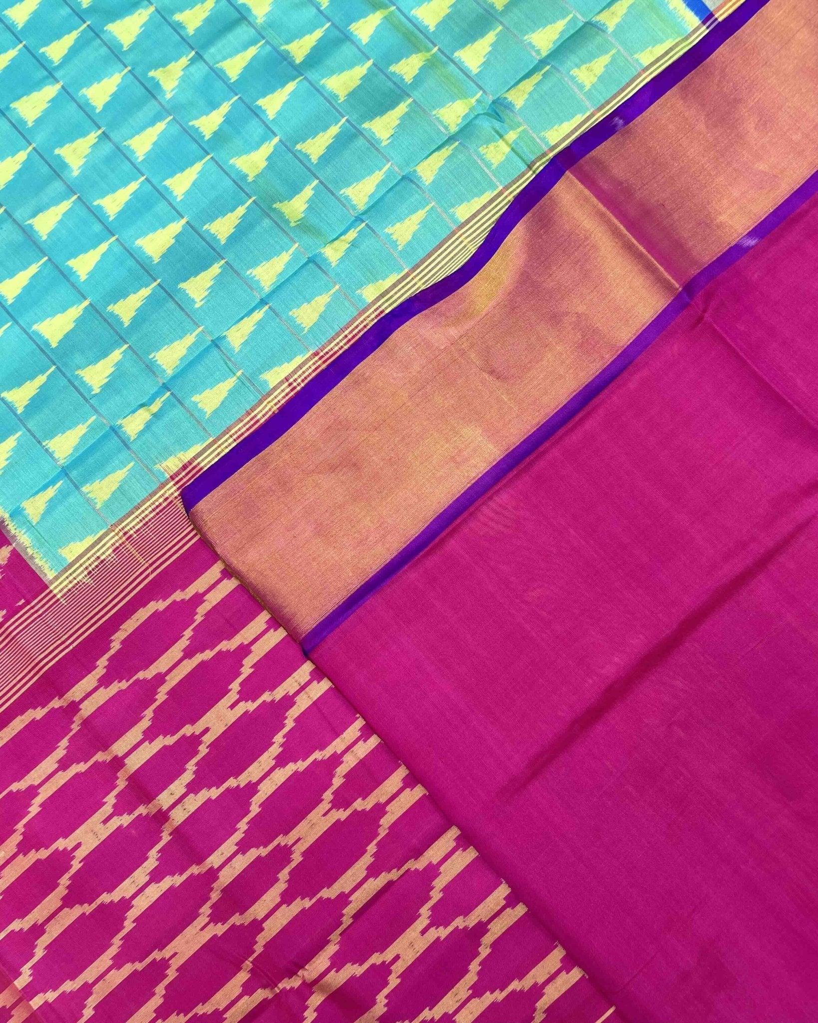 Pink & Sea Green Fancy Design with Scut Border Patola Saree - SindhoiPatolaArt