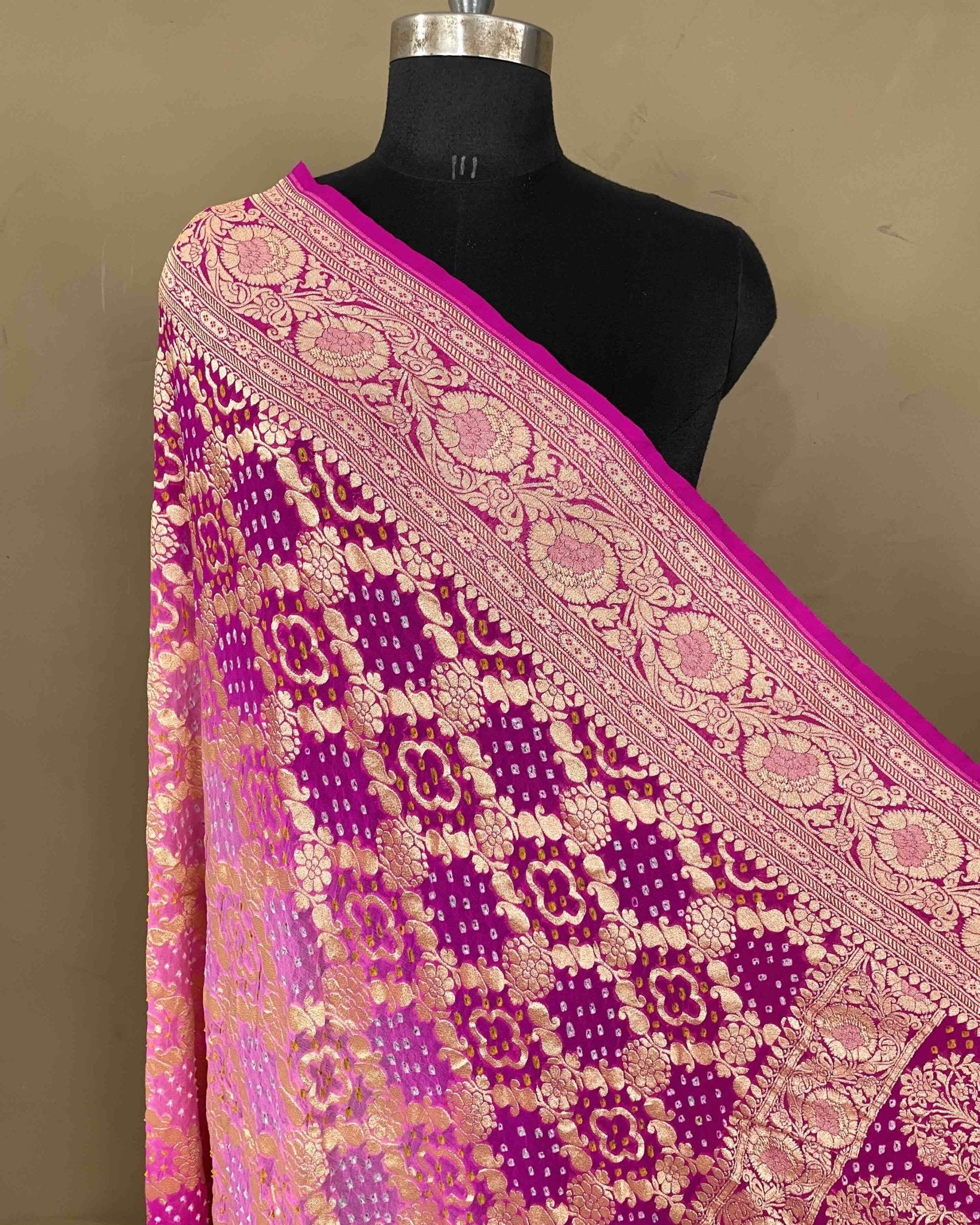 Pink Shaded Georgette Bandhani Dupatta - SindhoiPatolaArt