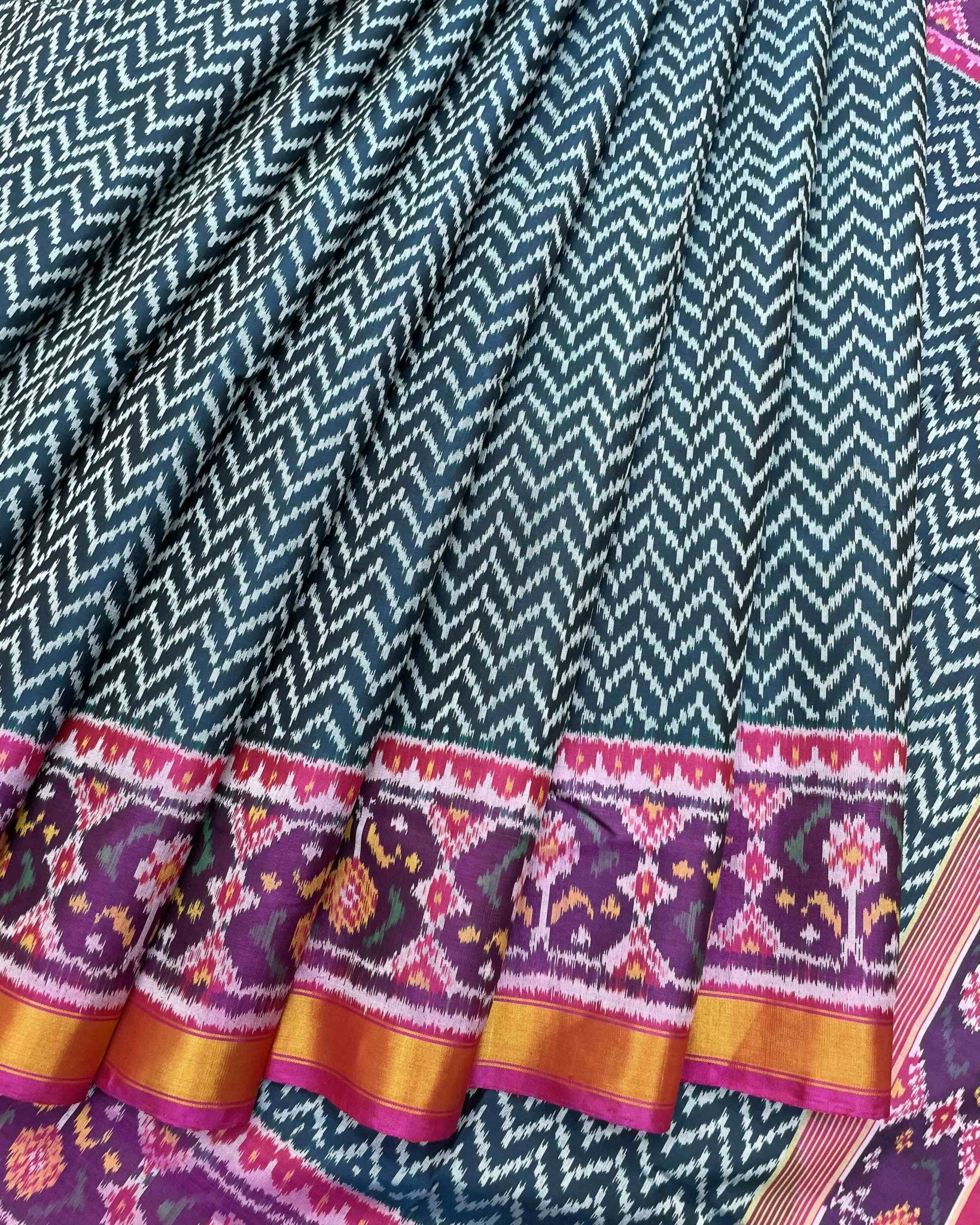 Pink & Turquoise Zig Zag Patola Saree - SindhoiPatolaArt