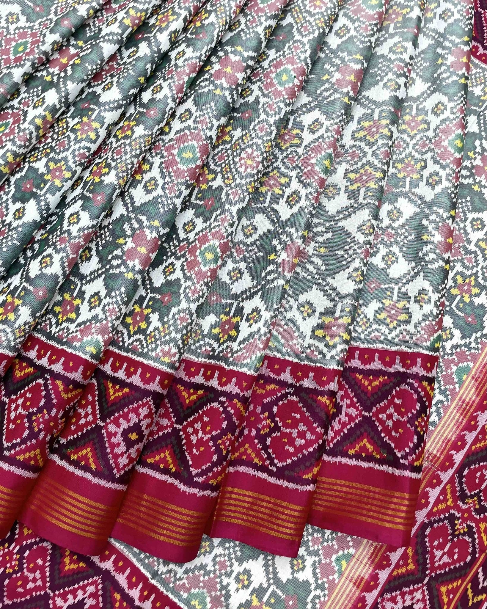 Pink & White Navratan Patola Saree - SindhoiPatolaArt