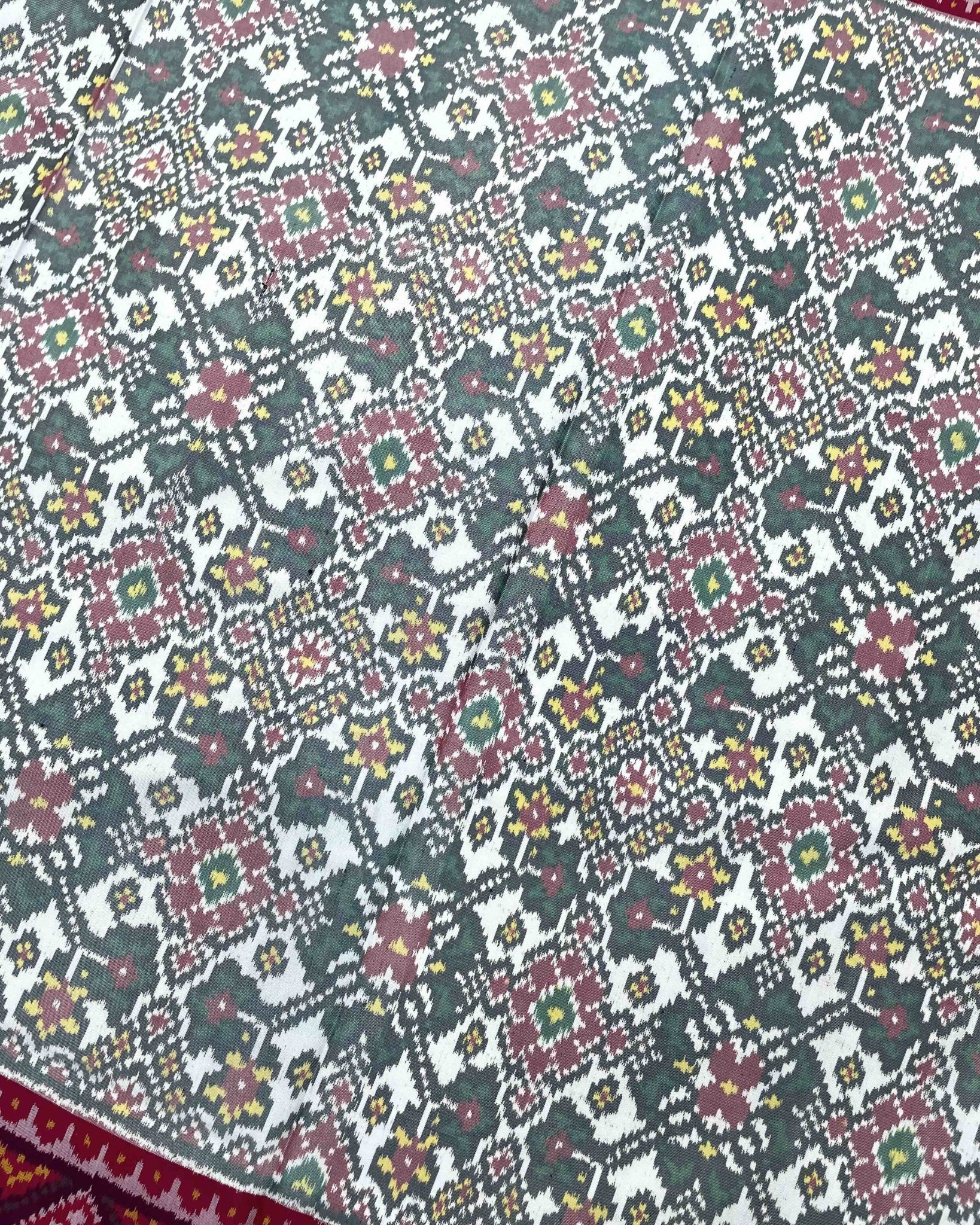 Pink & White Navratan Patola Saree - SindhoiPatolaArt