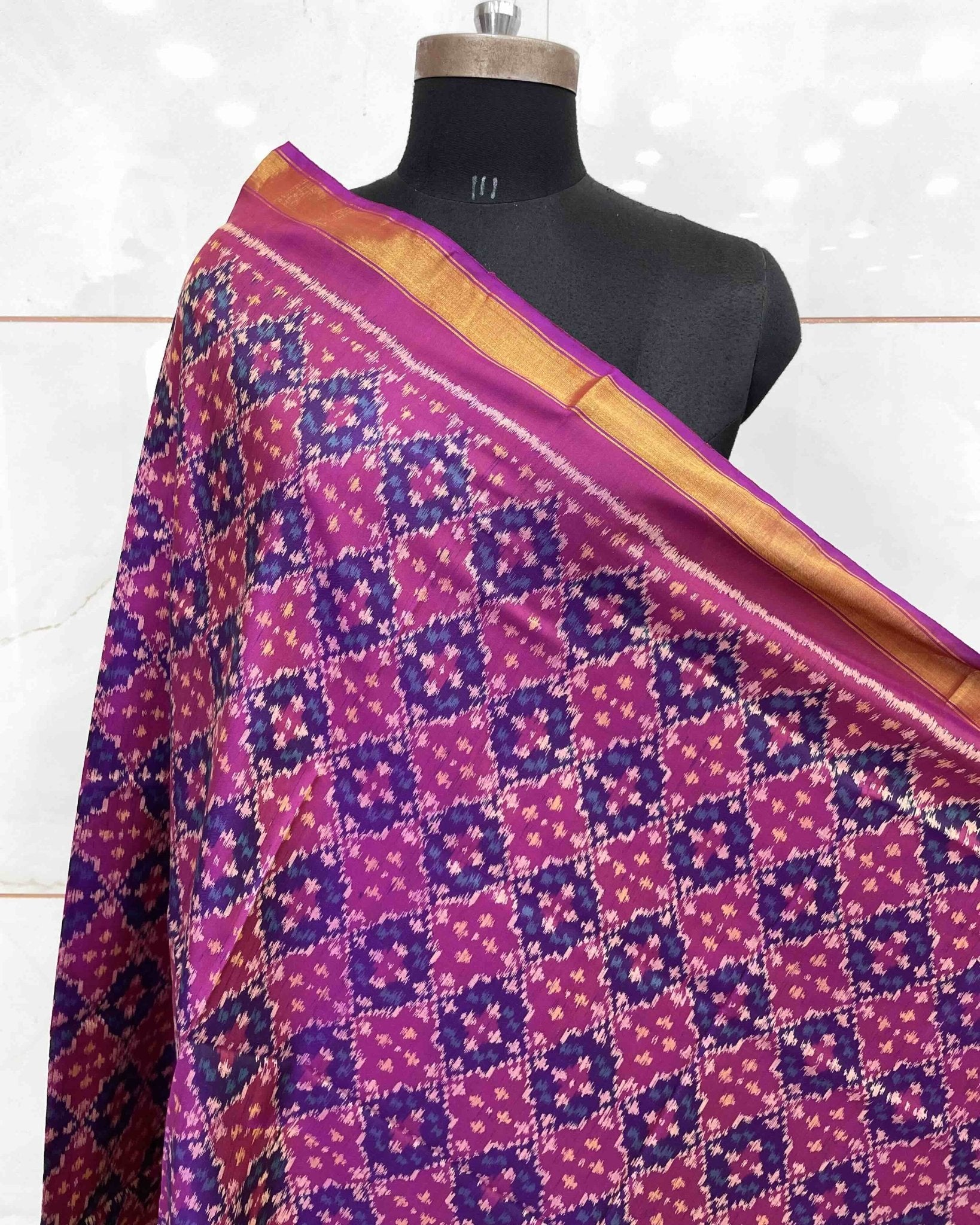 Purple Buttonful Design Patola Dupatta - SindhoiPatolaArt