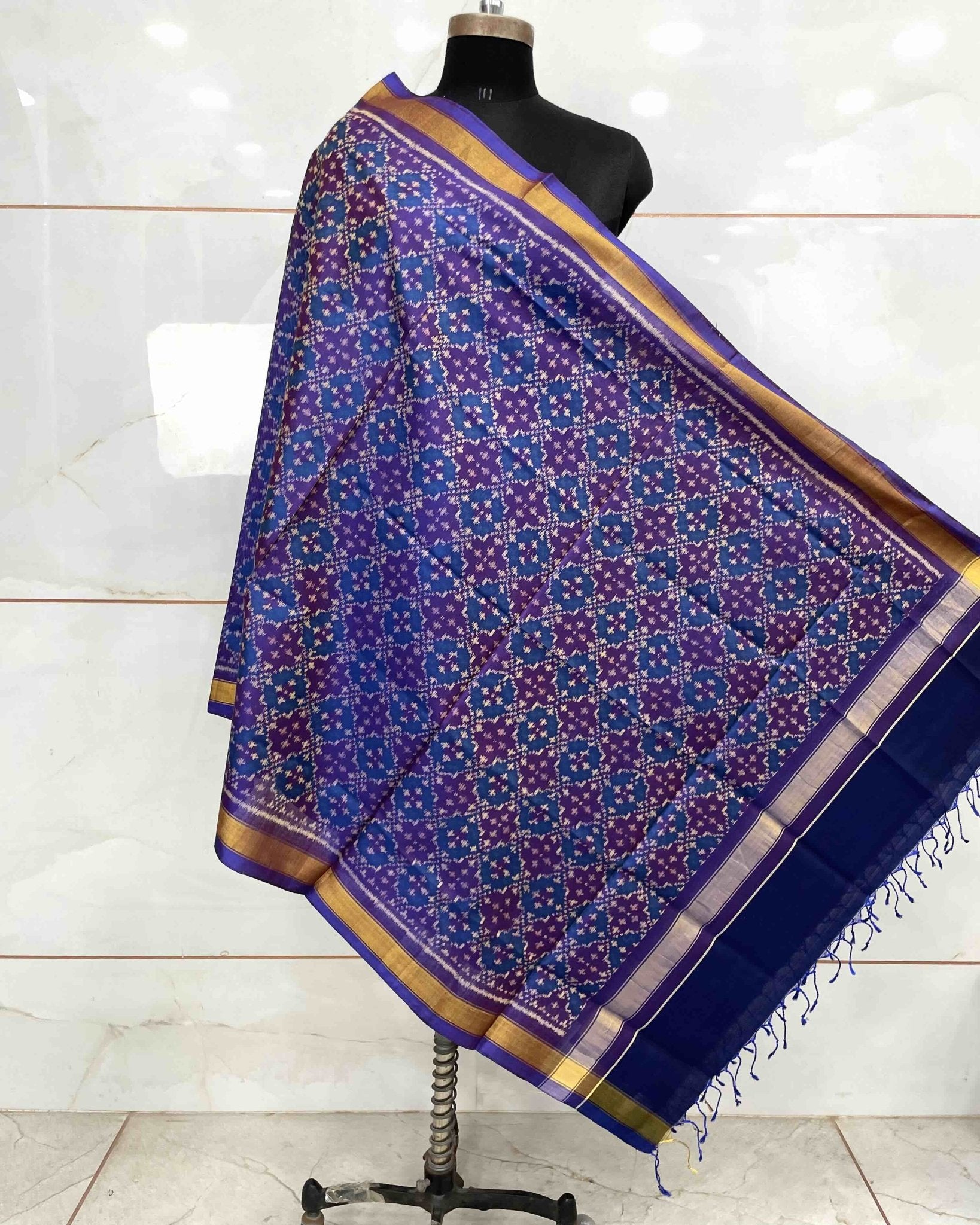 Purple Buttonful Design Patola Dupatta - SindhoiPatolaArt