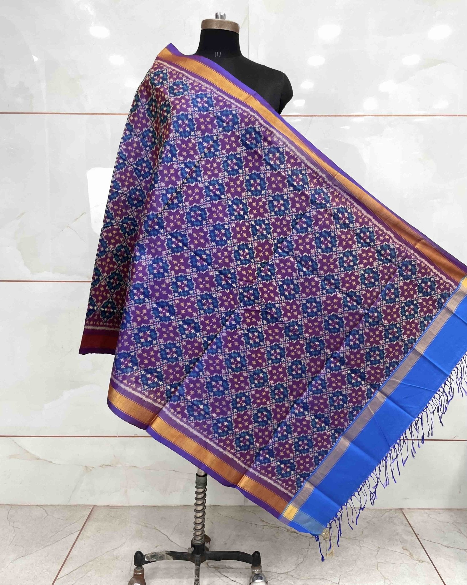 Purple Buttonful Design Patola Dupatta - SindhoiPatolaArt