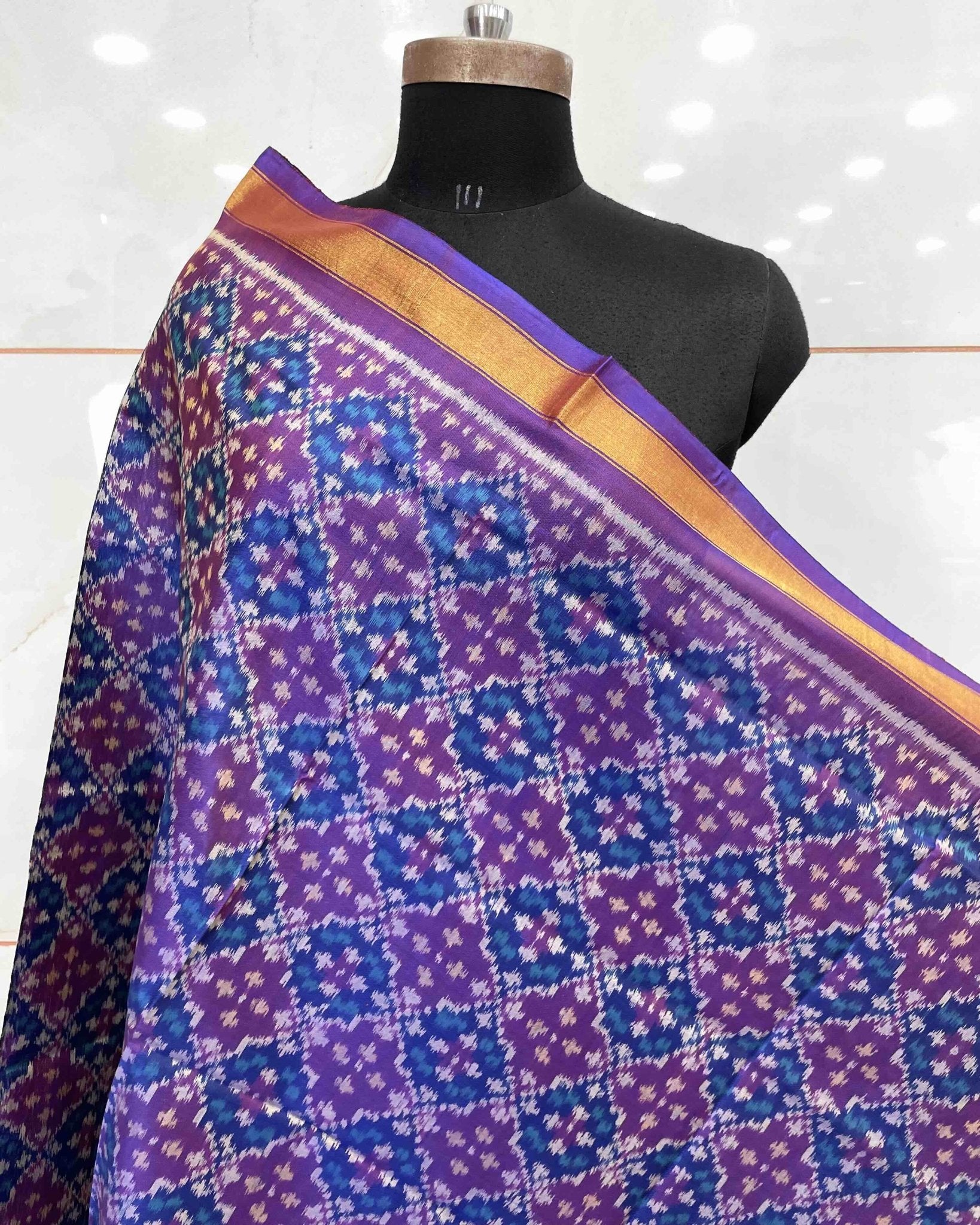 Purple Buttonful Design Patola Dupatta - SindhoiPatolaArt