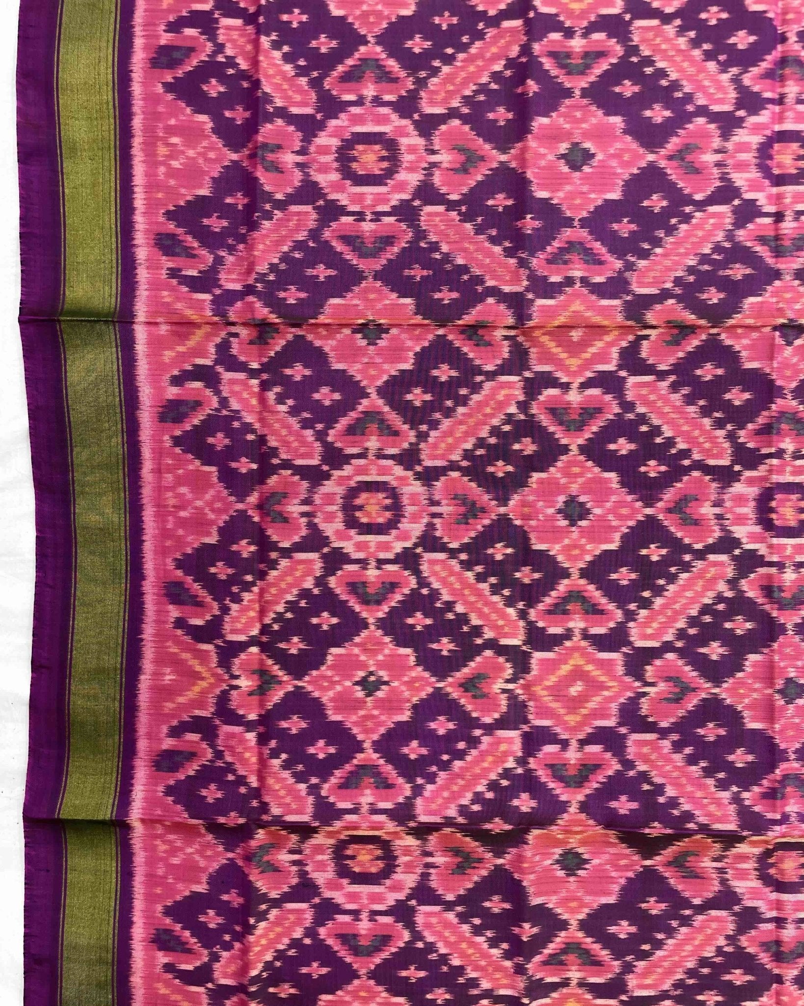 Purple Manekchowk Patola Dupatta - SindhoiPatolaArt