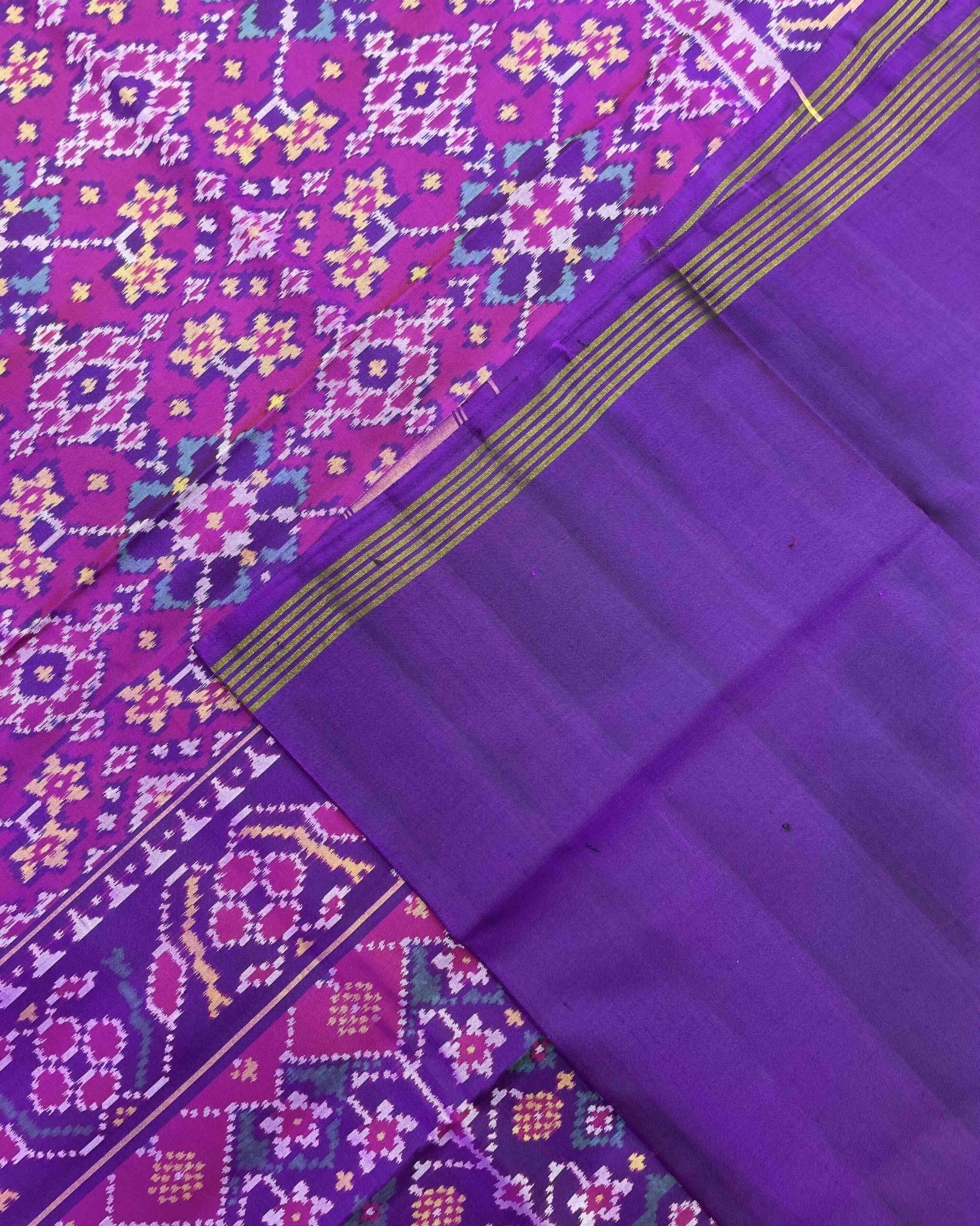 Purple Navratan Patola Saree - SindhoiPatolaArt