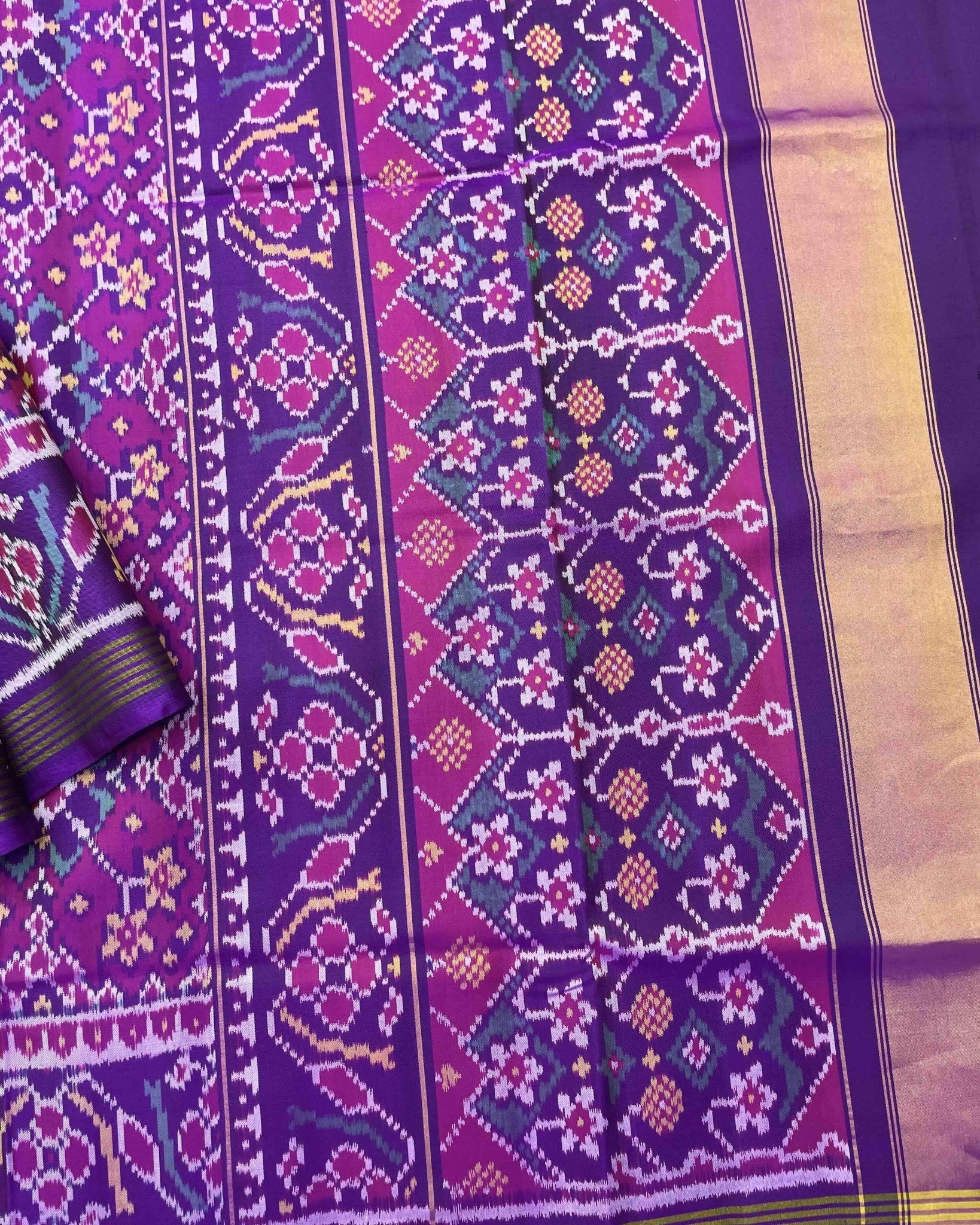 Purple Navratan Patola Saree - SindhoiPatolaArt