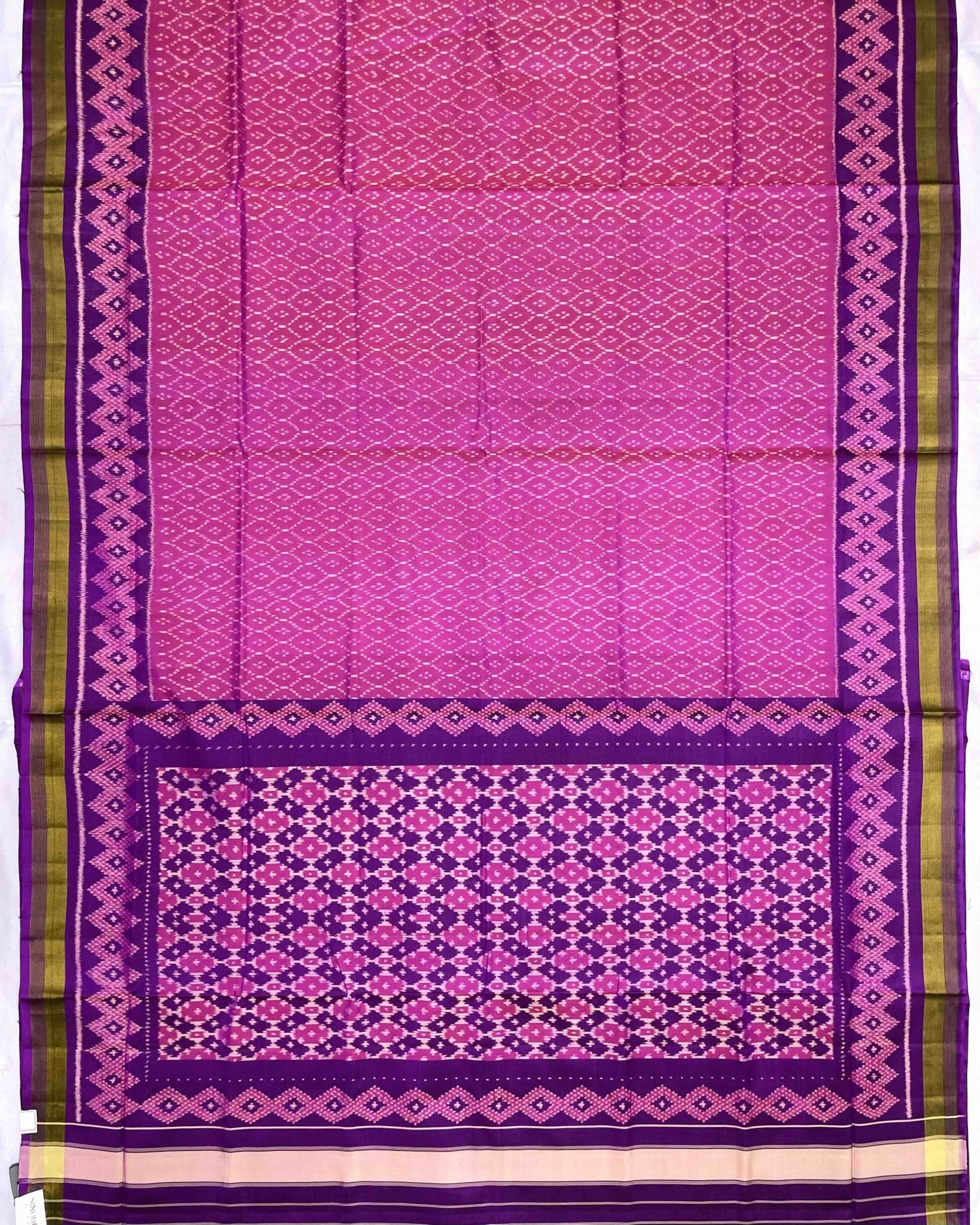 Purple & Pink Booty Design Patola Saree - SindhoiPatolaArt