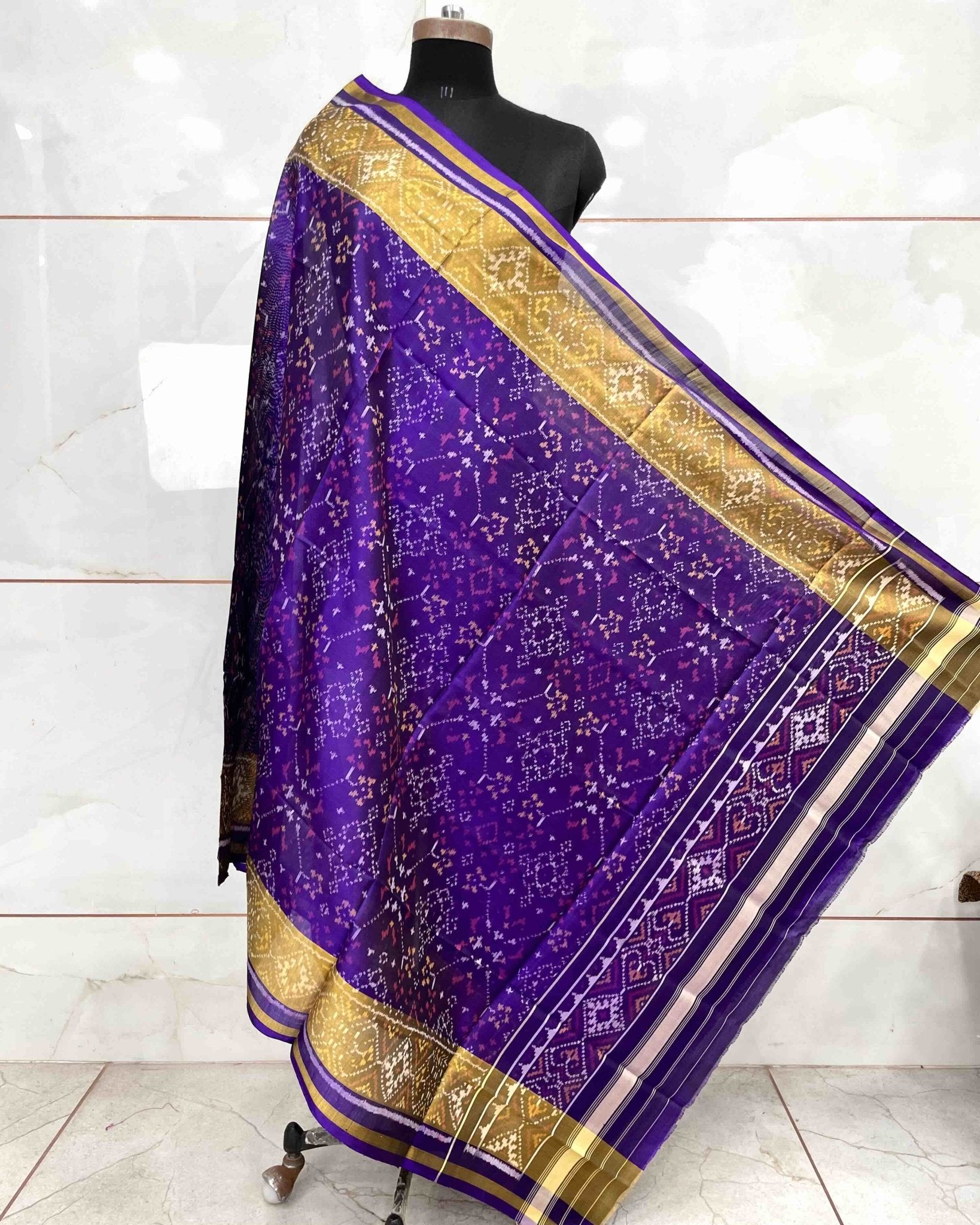 Purplish Blue Navratan Patola Dupatta - SindhoiPatolaArt
