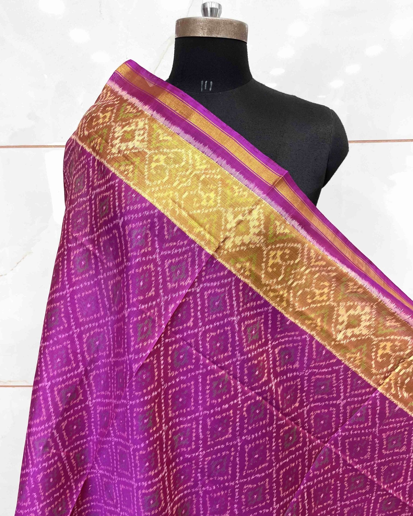 Purplish Pink Small Panchanda Patola Dupatta - SindhoiPatolaArt