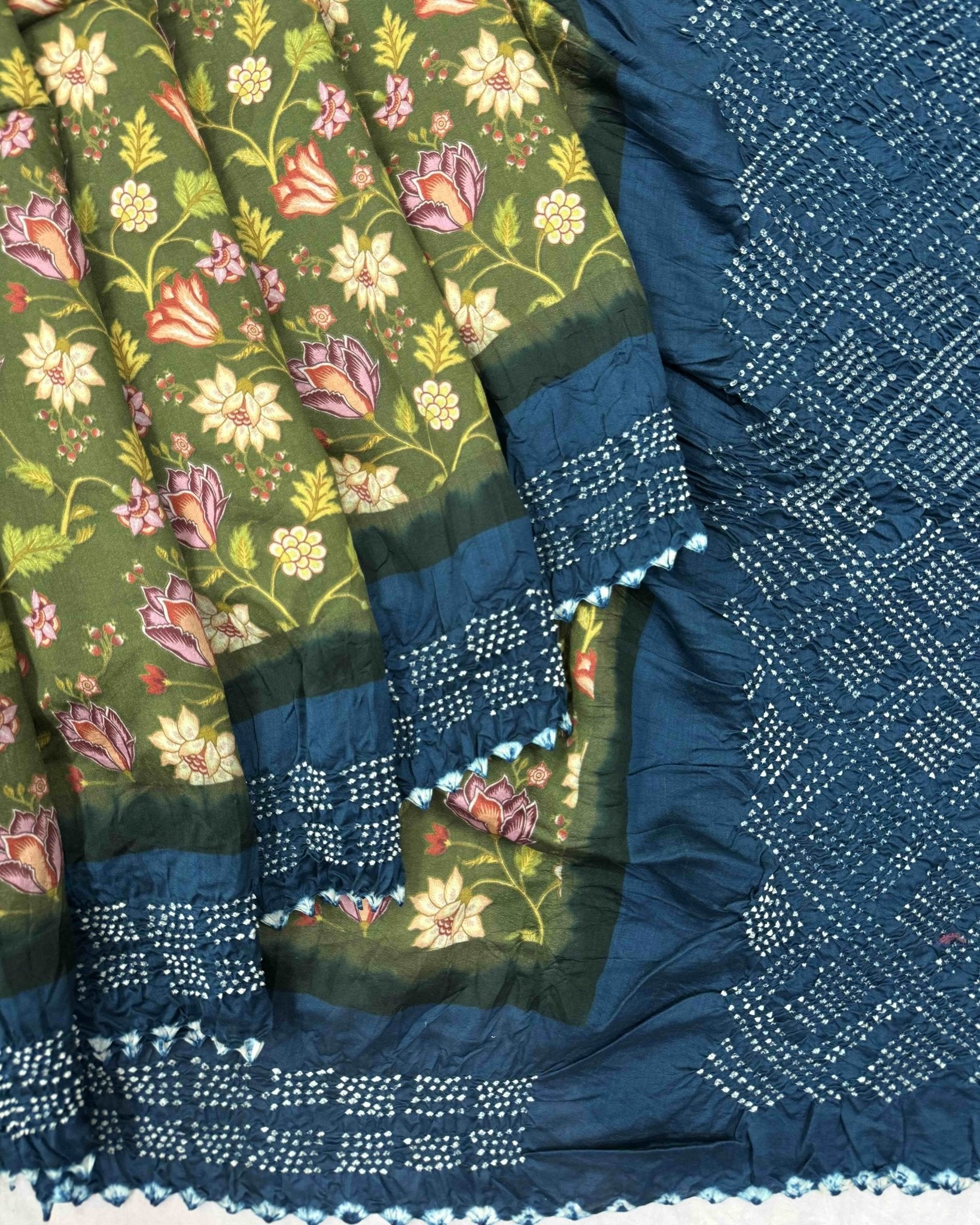 Rama Blue & Green Flower Chiniya Pichhwai Bandhani Saree - SindhoiPatolaArt