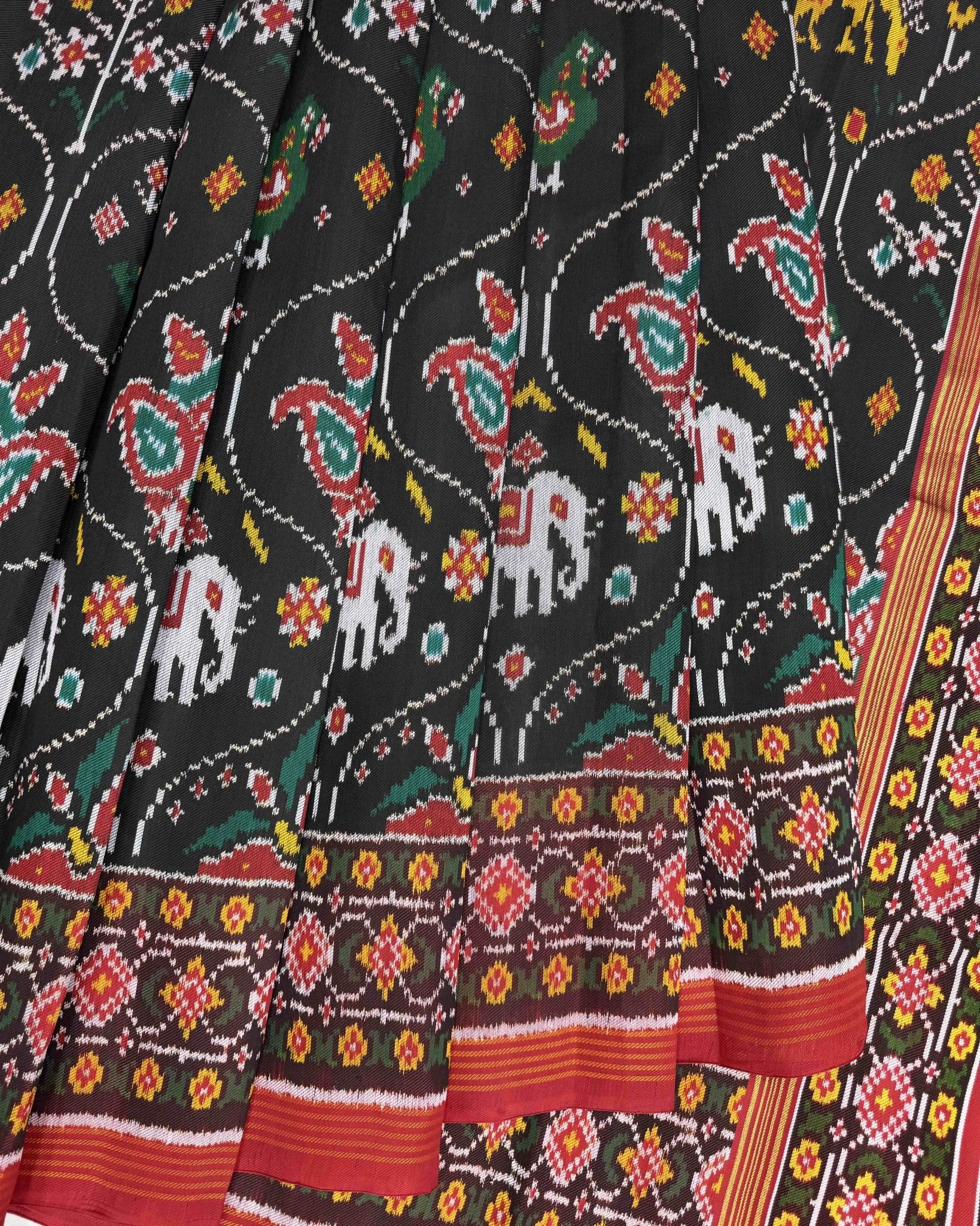 Red & Black Narikunj Matka Twill Patola Saree - SindhoiPatolaArt