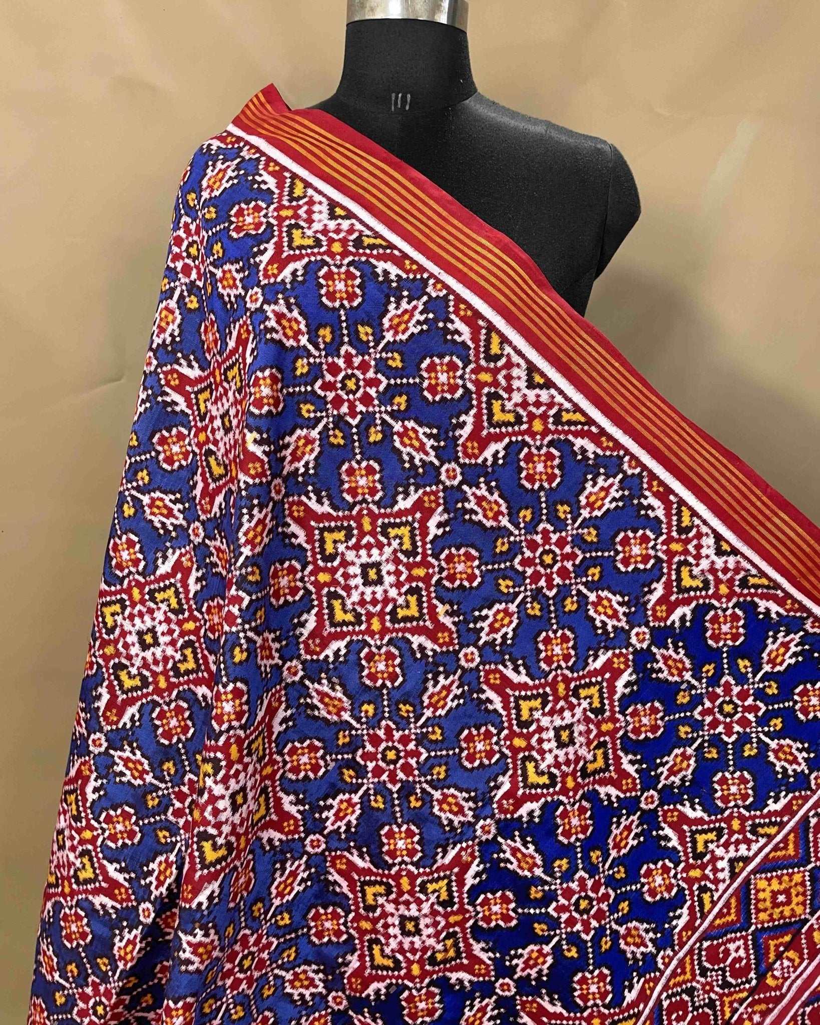 Red & Blue Chhabdi Designer Patoa Dupatta - SindhoiPatolaArt
