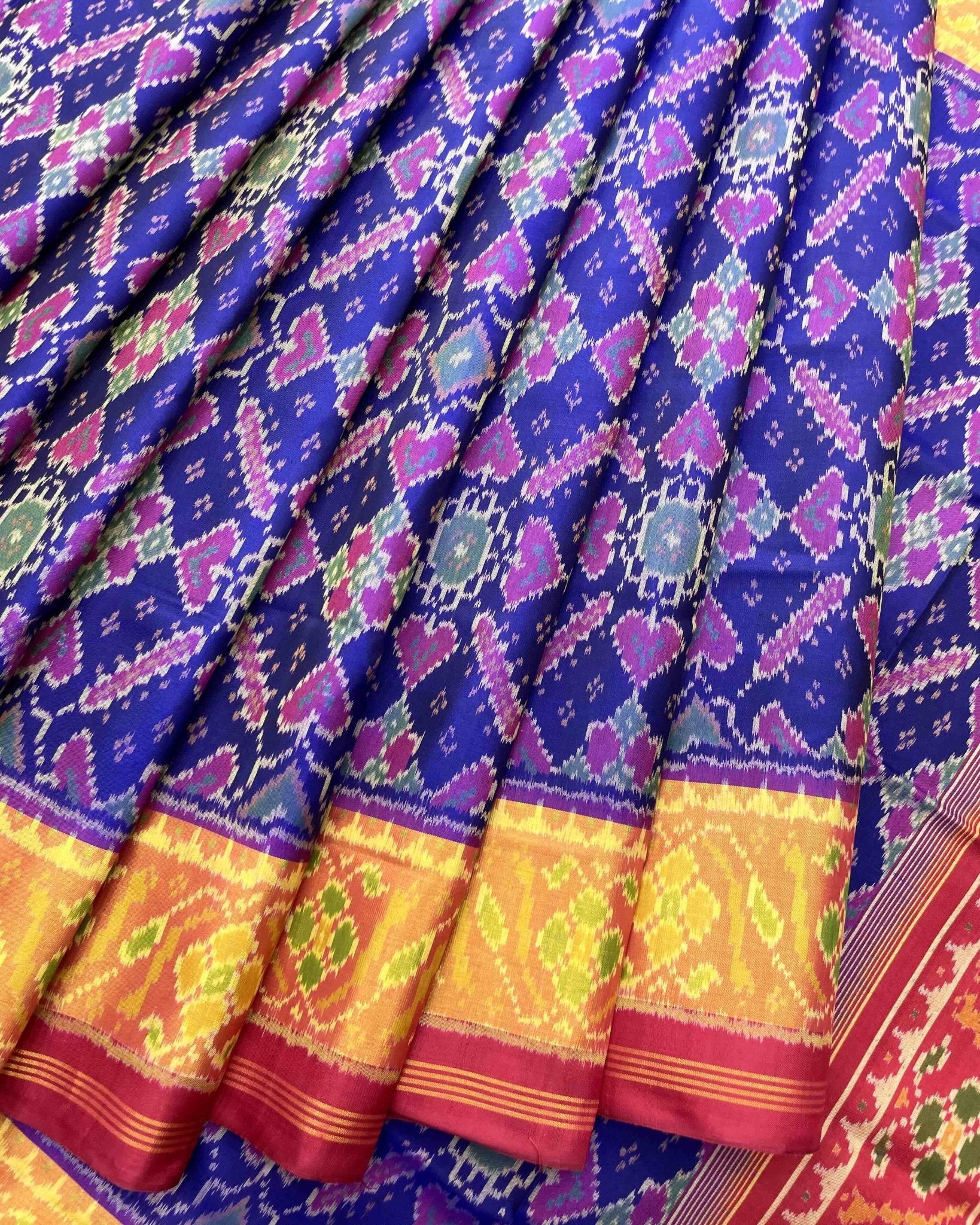 Red & Blue Manekchowk Patola Saree - SindhoiPatolaArt