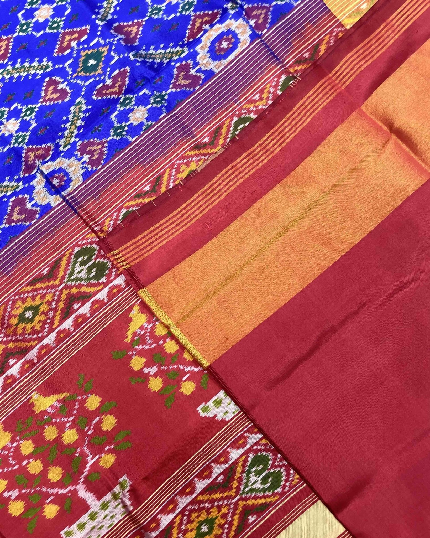 Red & Blue Manekchowk Patola Saree - SindhoiPatolaArt