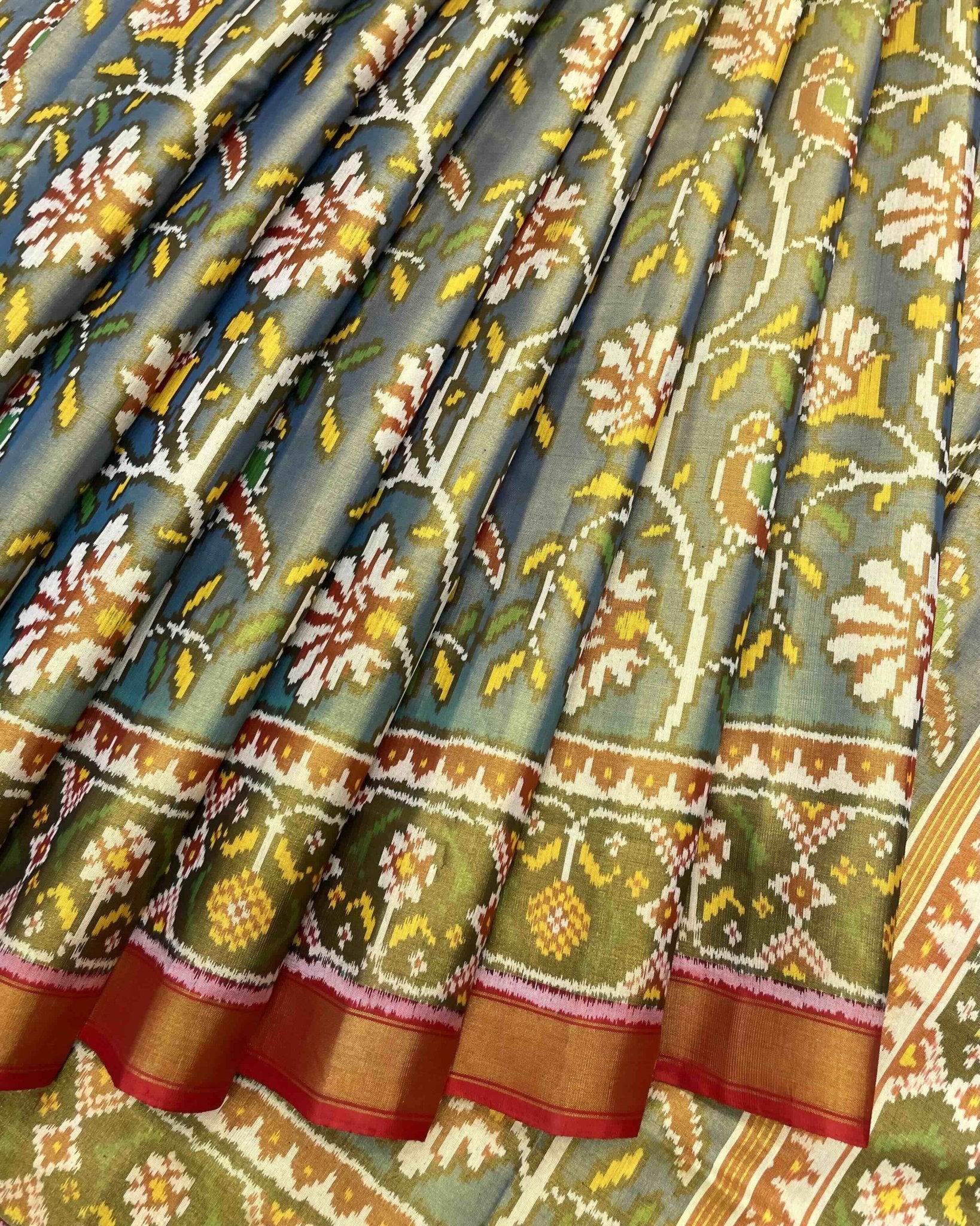 Red & Bluish Grey Fancy Flower Tossue Patola Saree - SindhoiPatolaArt