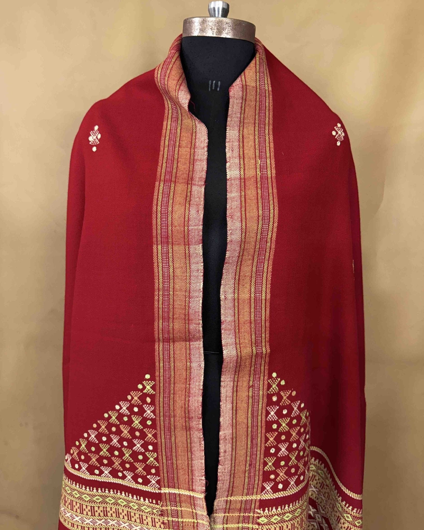 Red Butta Mirror & Corner Mirror Kutchi Woolen Shawl - SindhoiPatolaArt
