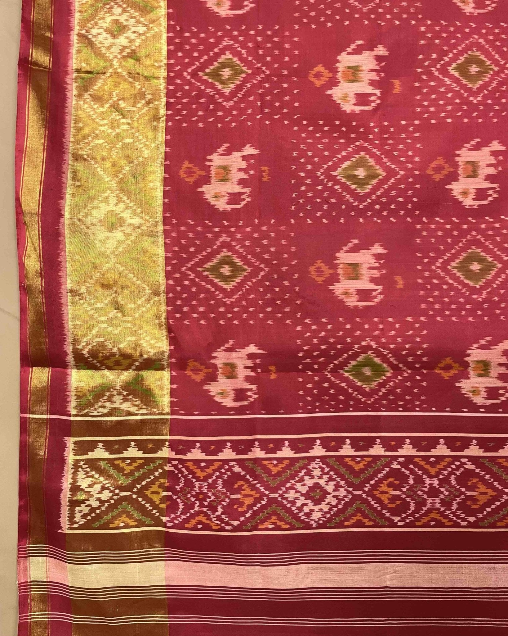 Red Elephant Doted Patola Dupatta - SindhoiPatolaArt