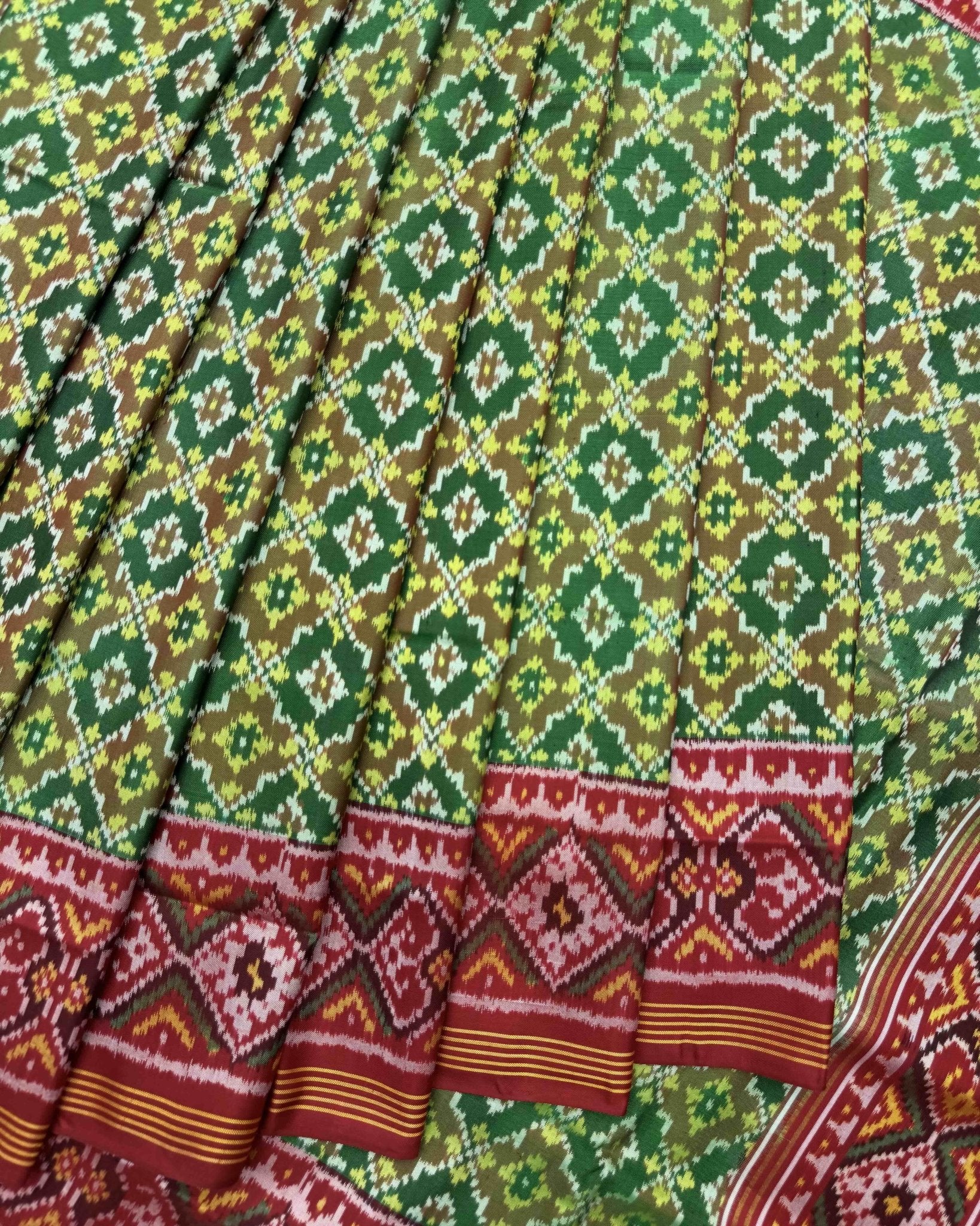 Red & Green Buttonful Semi Double Ikat Patola Saree - SindhoiPatolaArt