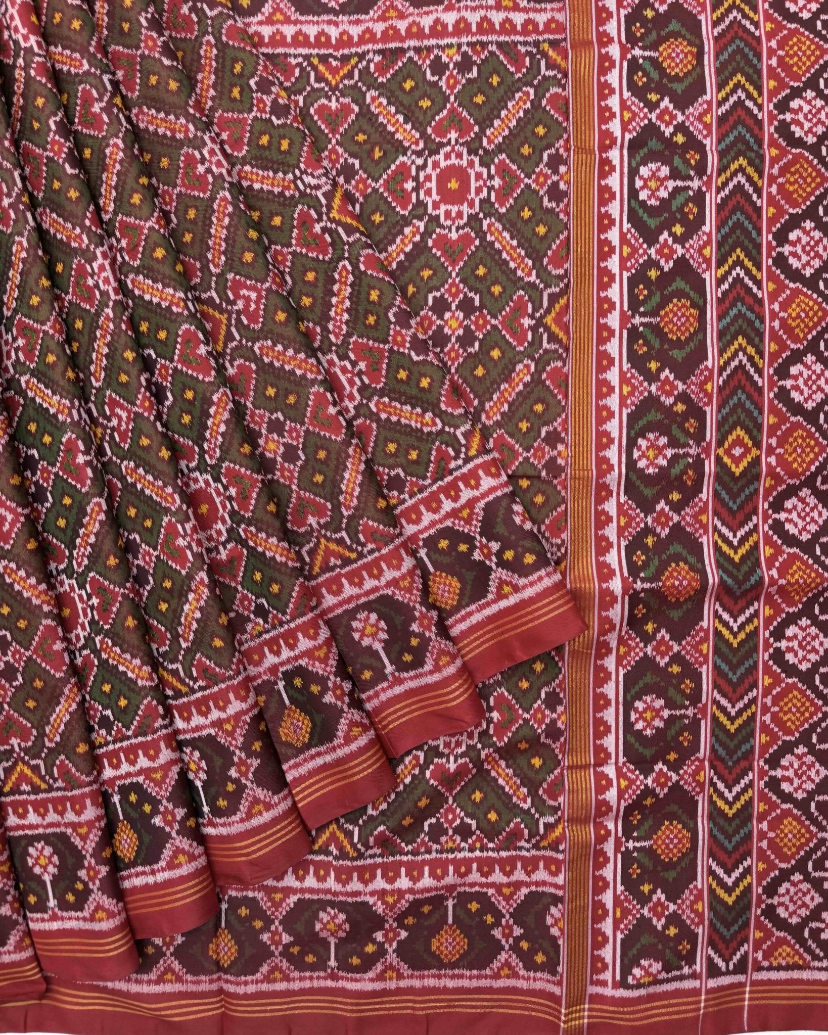 Red & Green Manekchowk Semi Double Ikat Patola Saree - SindhoiPatolaArt