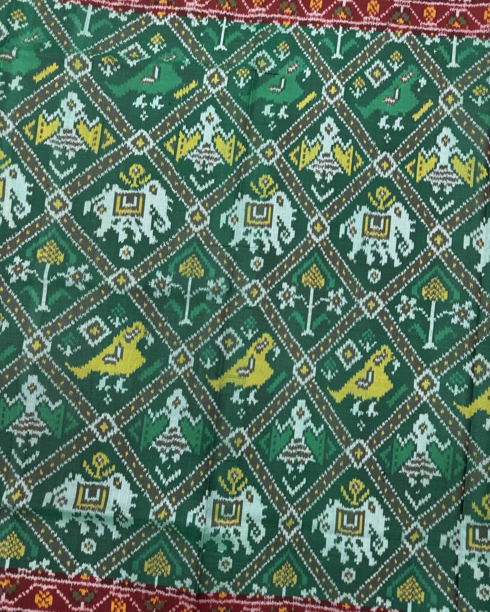 Red & Green Narikunj Semi Double Ikat Patola Saree - SindhoiPatolaArt